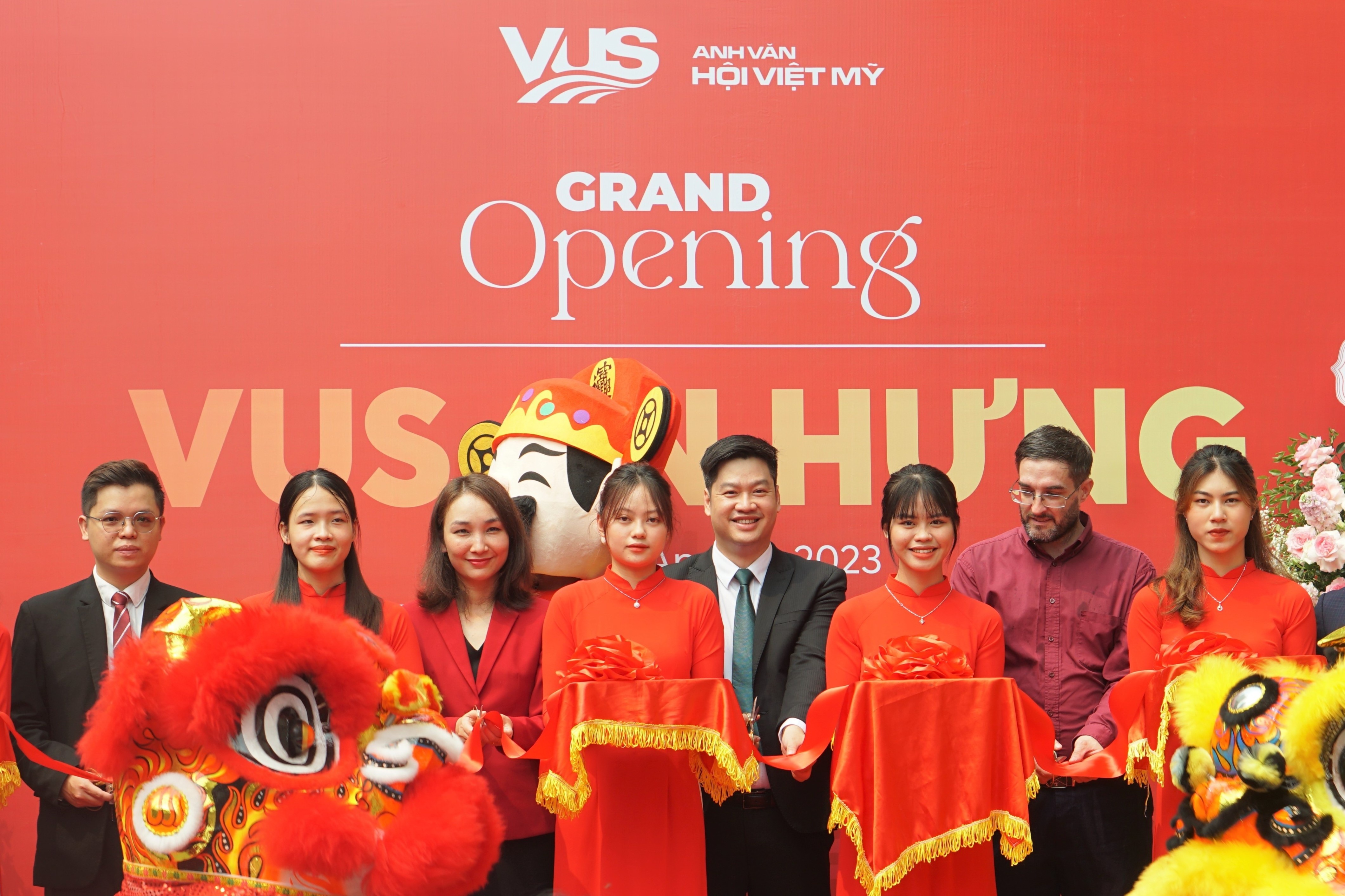 He thong Anh van Hoi Viet My khai truong co so 60 tai An Hung - Ha Noi hinh anh