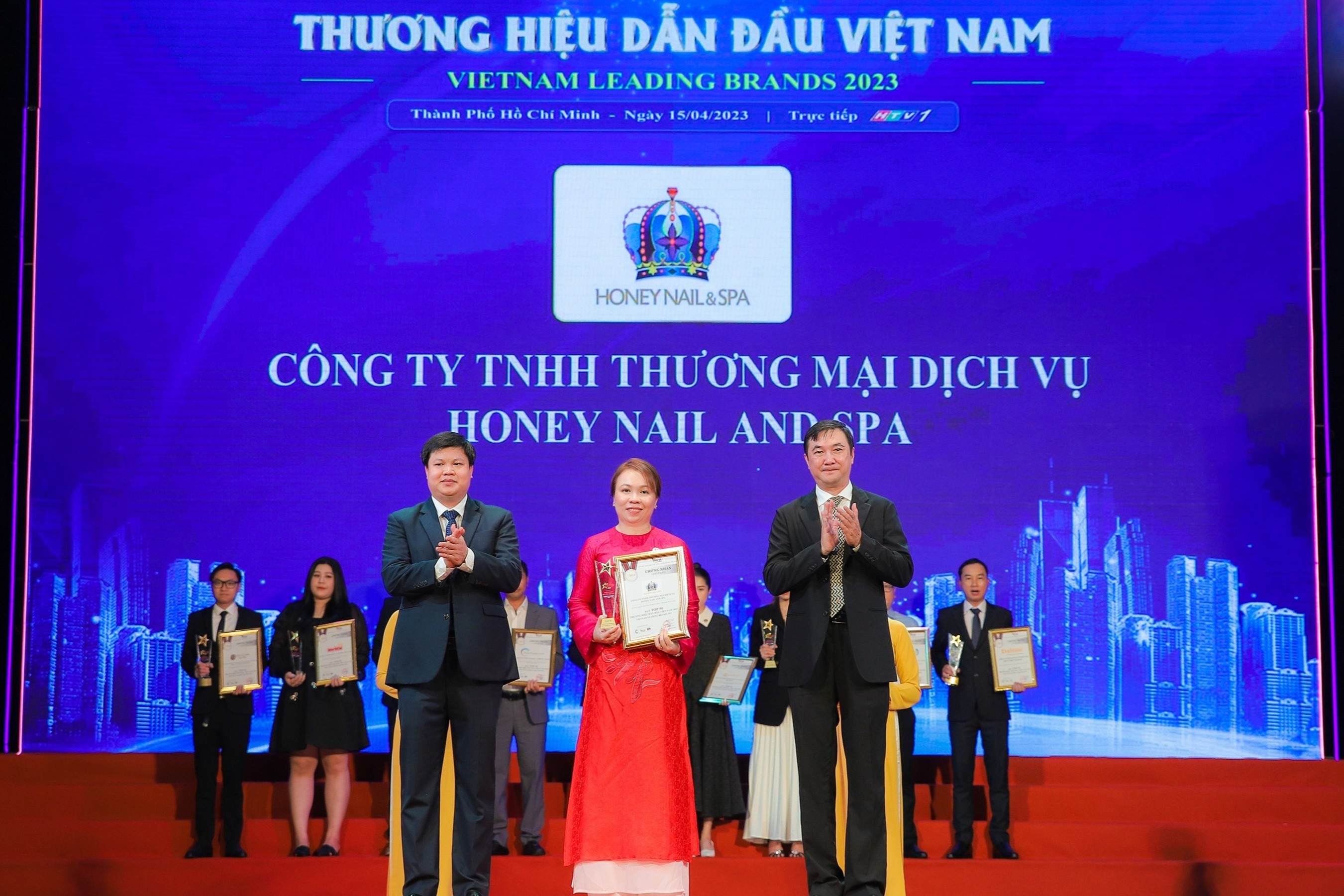 Honey Nail and Spa lot top 50 thuong hieu dan dau Viet Nam 2023 hinh anh
