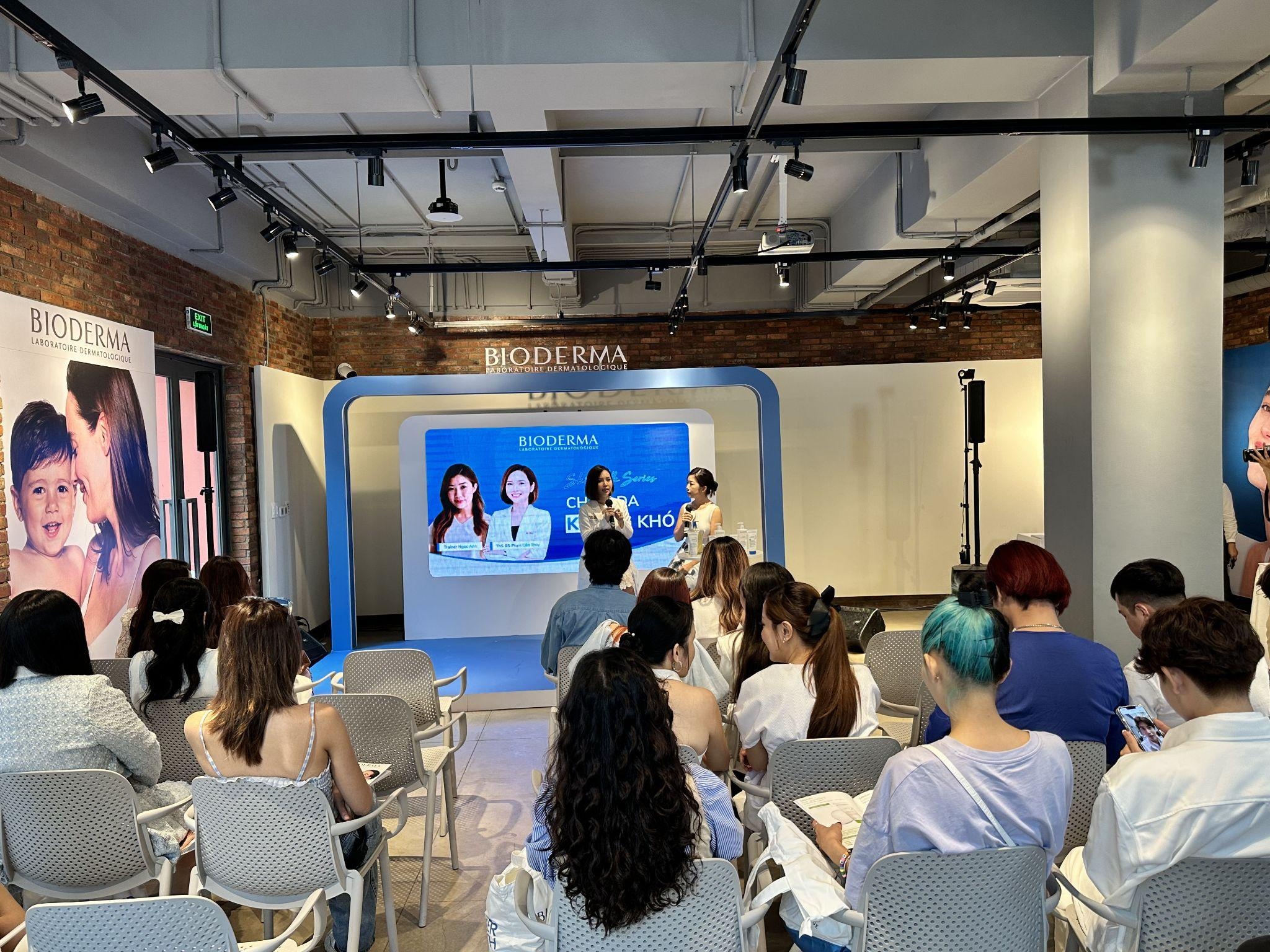 Bác sĩ Cẩm Thúy ảnh 2 Bac si Cam Thuy anh 2