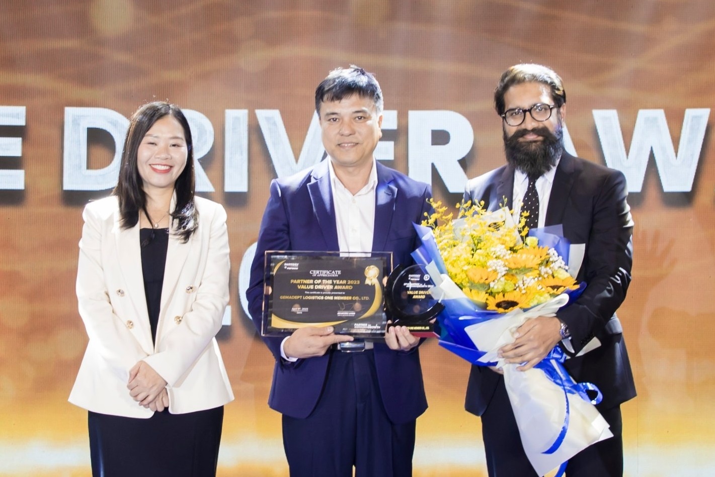 Suntory PepsiCo cung cac doi tac cam ket phat trien ben vung hinh anh