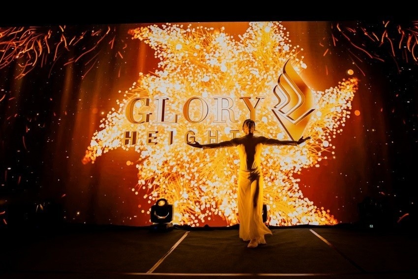 'Glory to Glory' - noi thoa man nhu cau song dam chat nghe thuat hinh anh