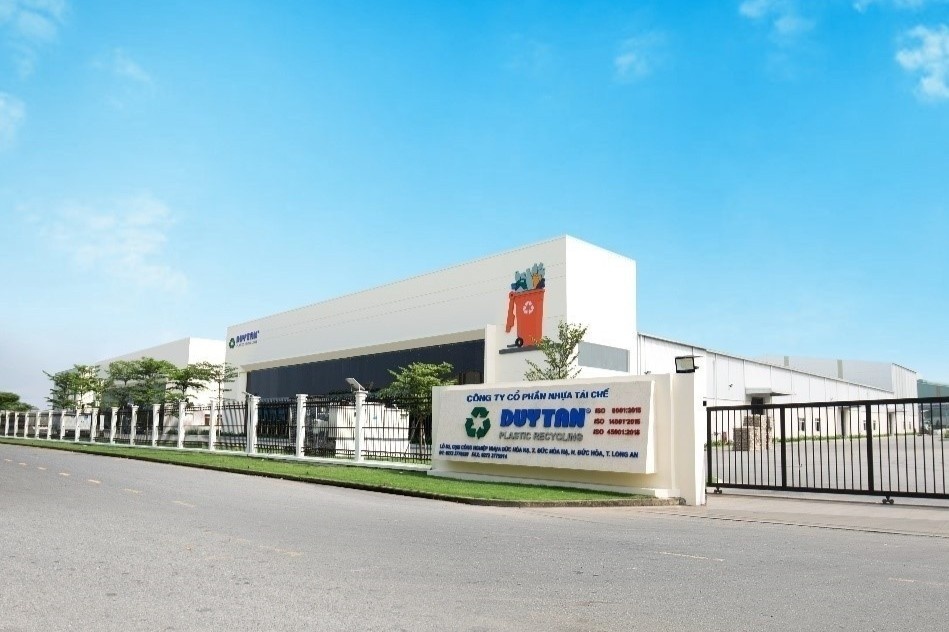 Nhua tai che Duy Tan khanh thanh giai doan mot nha may tai Long An hinh anh