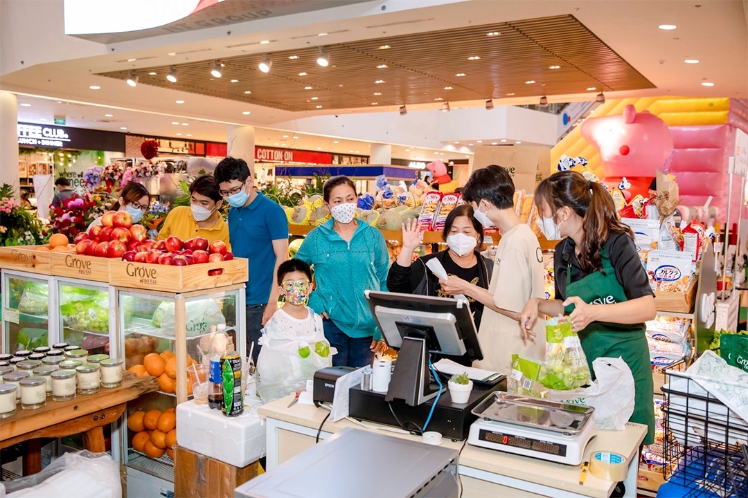 SC VivoCity cung khach hang 'bat mode trong lanh' trong Thang Trai Dat hinh anh