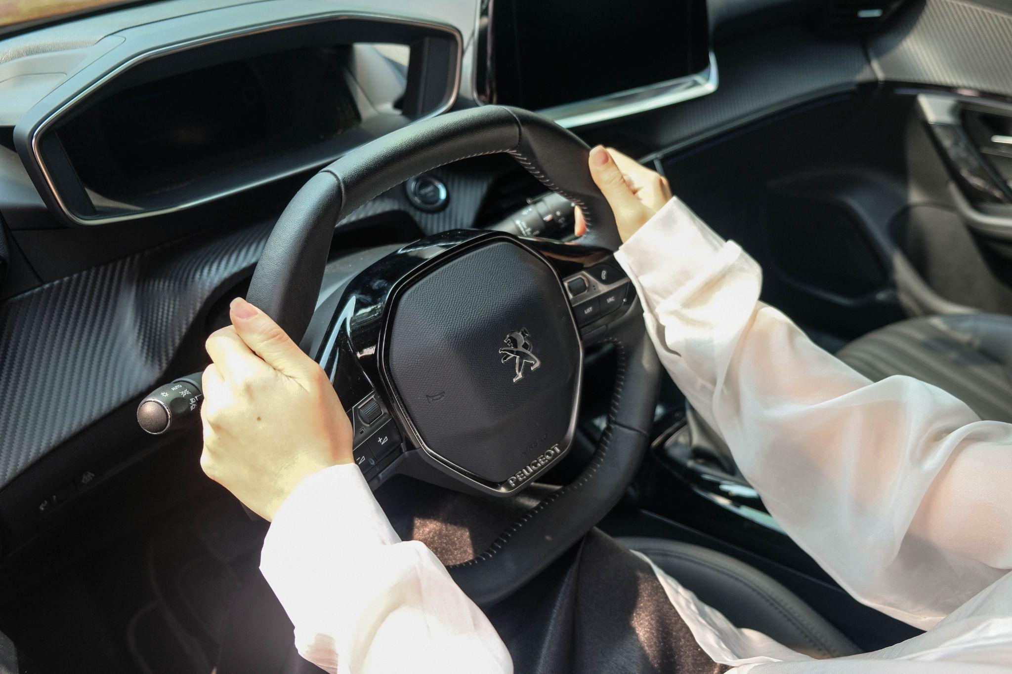 Peugeot 2008,  SUV gam cao anh 7