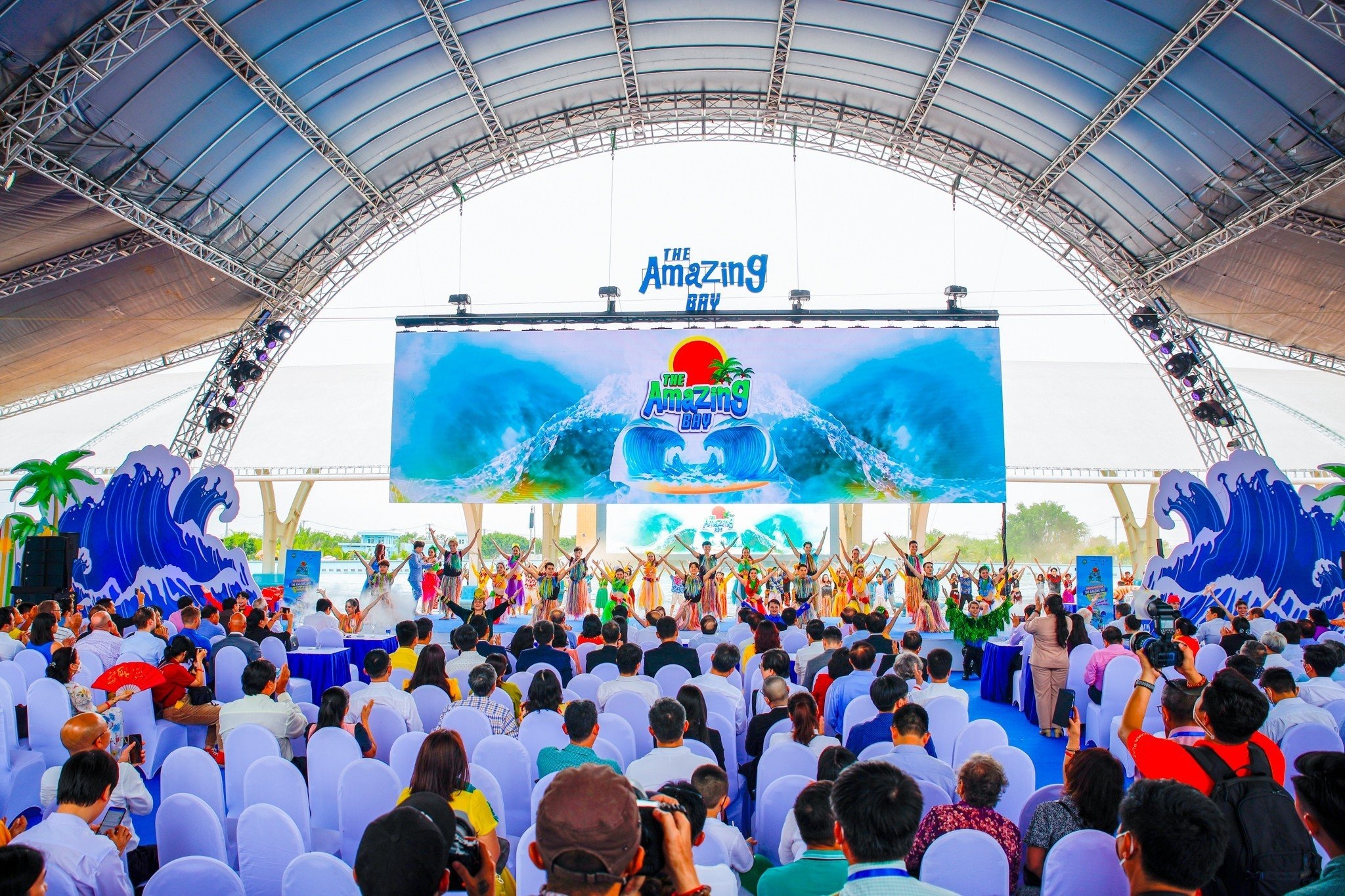 Vịnh Kỳ Diệu ảnh 3 Vinh Ky Dieu anh 3