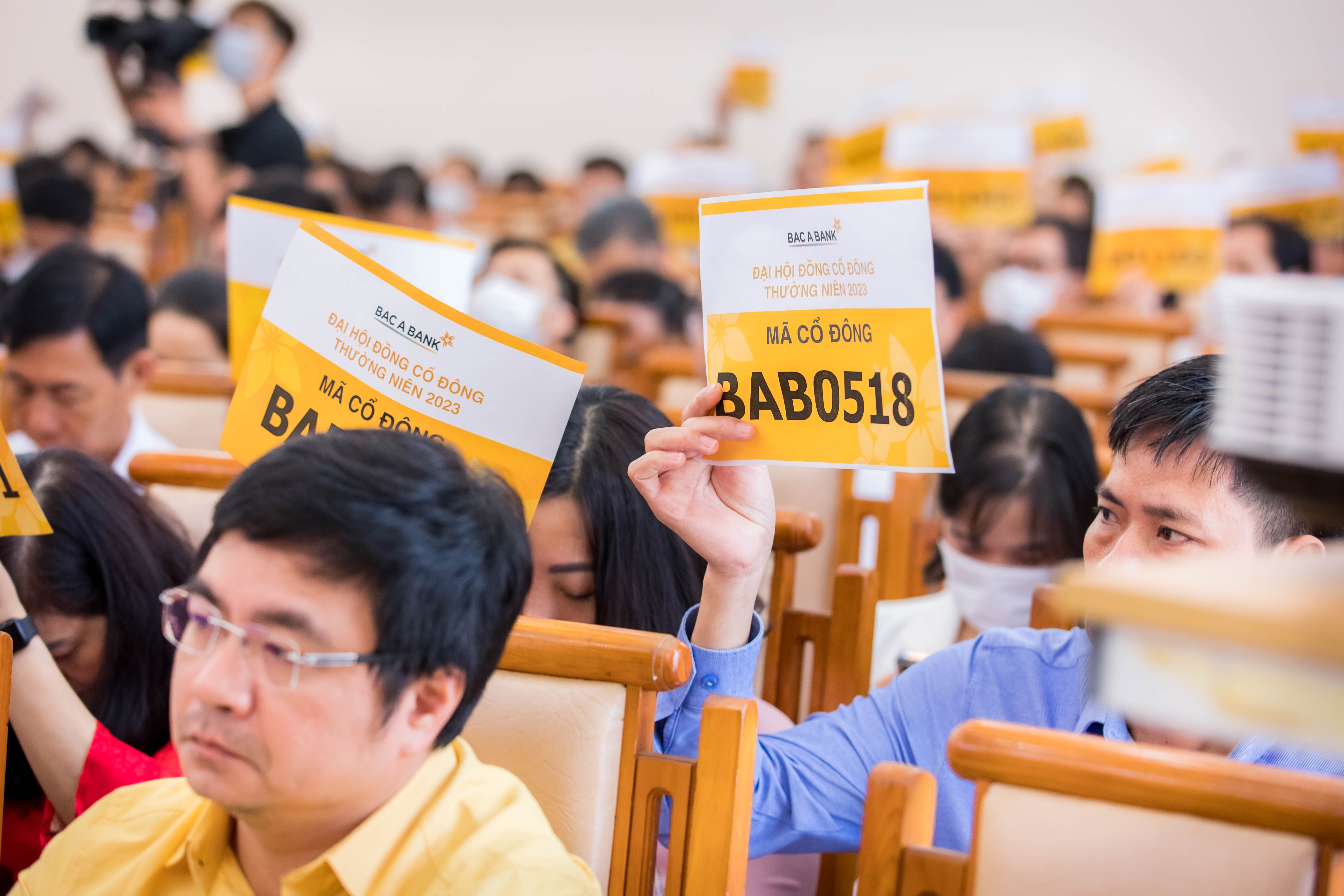 Bac A Bank duoc thong qua tang von dieu le len gan 9.900 ty dong hinh anh