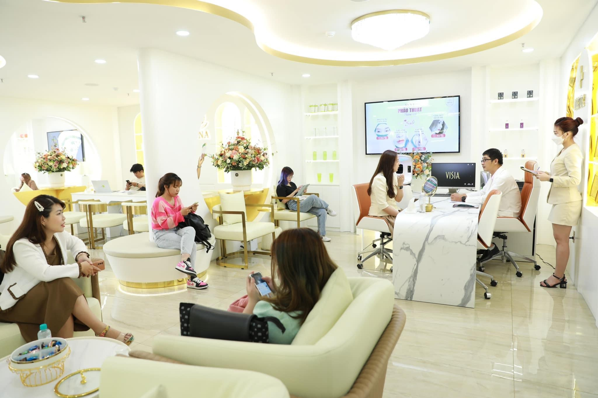 Phẫu thuật nâng mũi ảnh 2 Phau thuat nang mui anh 2