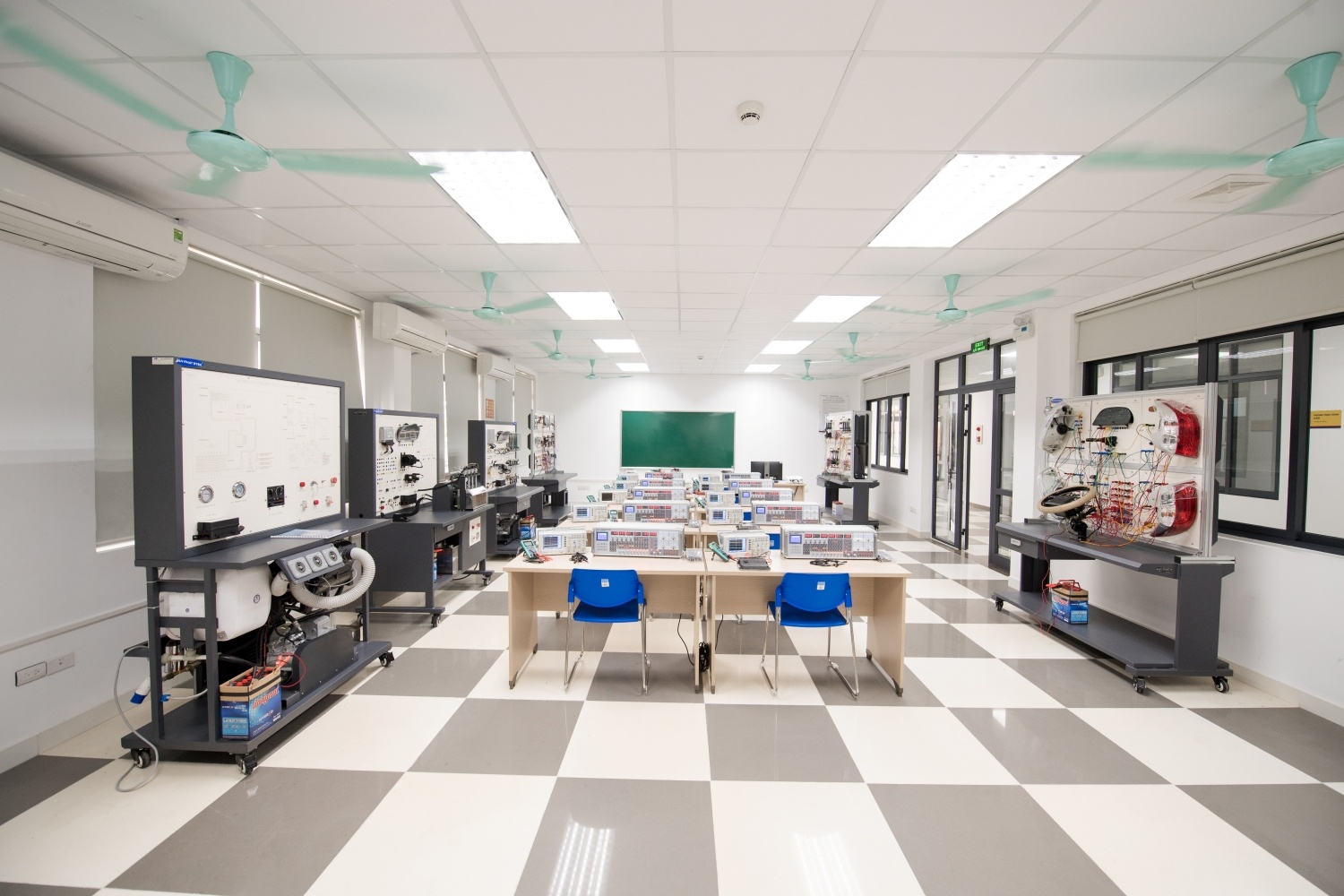 Vicostone,  Tap doan Phenikaa anh 4