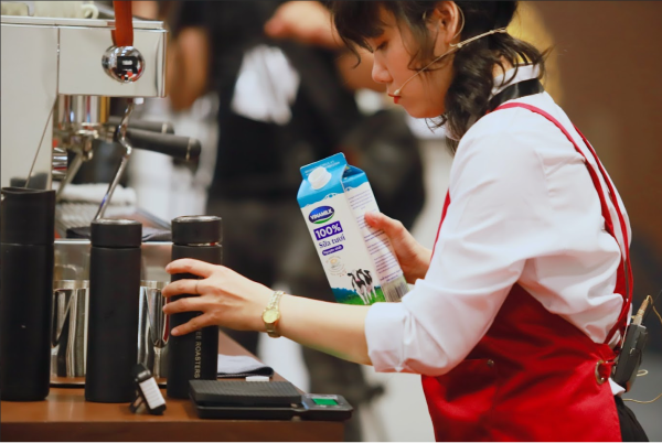 Barista - nguoi nghe si sau nhung tach ca phe hinh anh