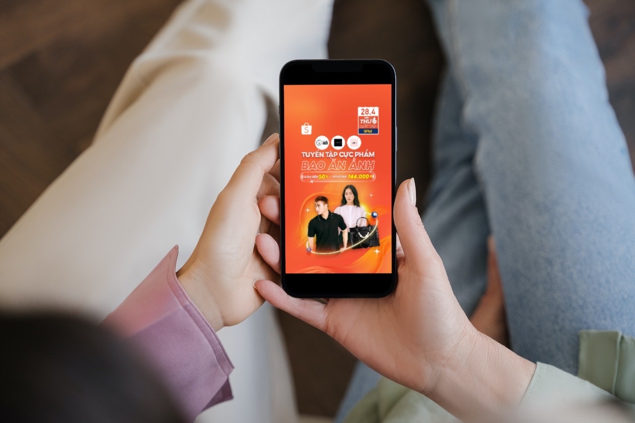 Xem Shopee Live san sale do choi le tu 3 local brand dinh dam hinh anh