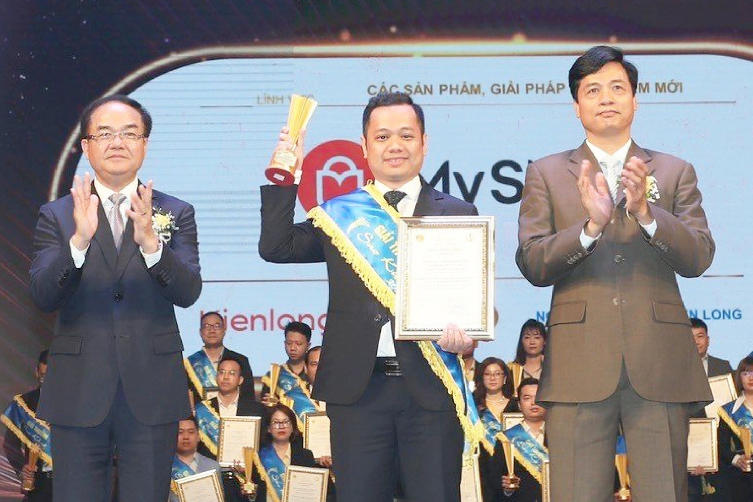 MyShop cua KienLongBank gianh giai thuong Sao Khue 2023 hinh anh