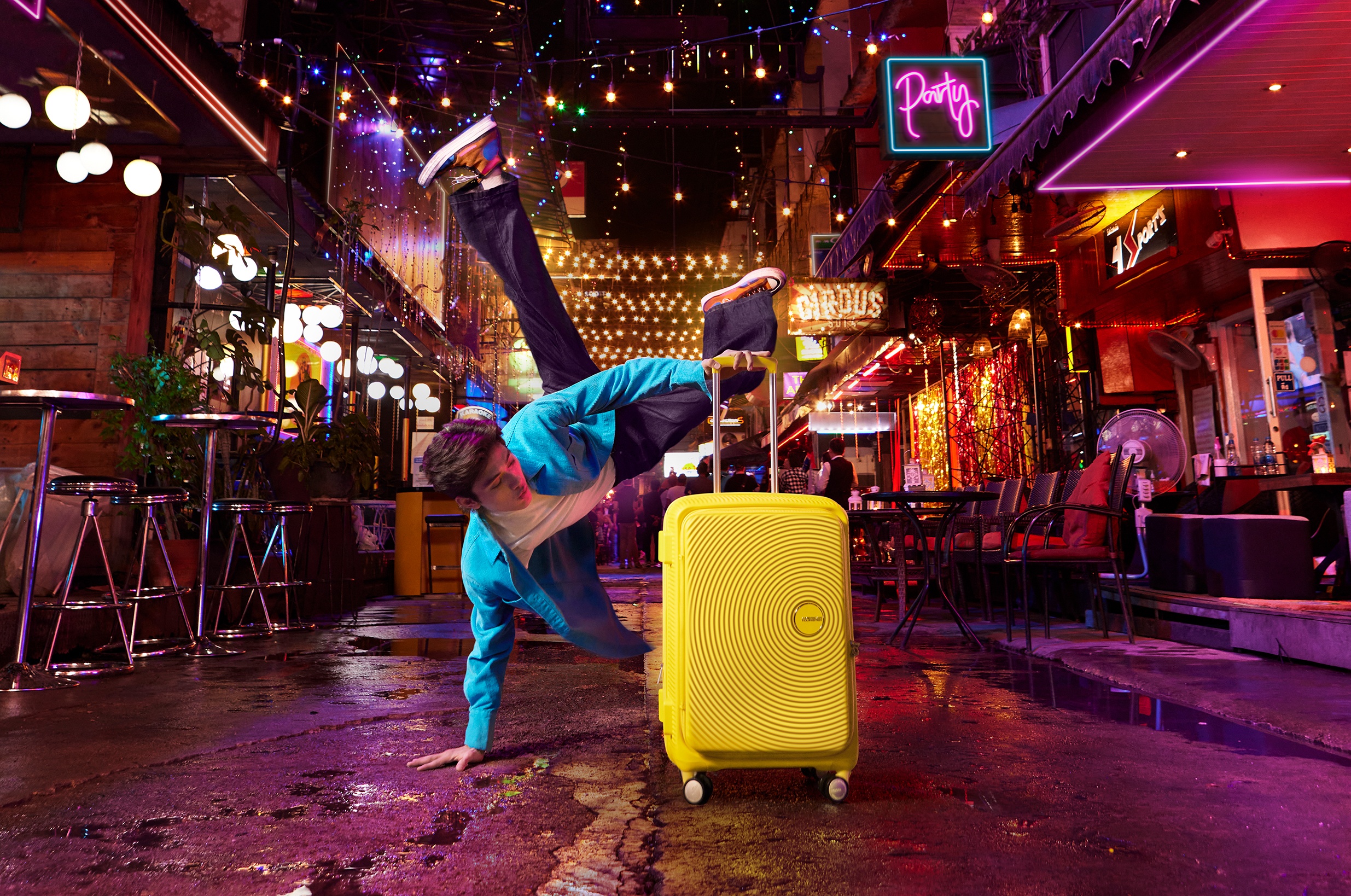 ‘Doc vi’ phong cach du lich qua chiec vali sanh dieu hinh anh