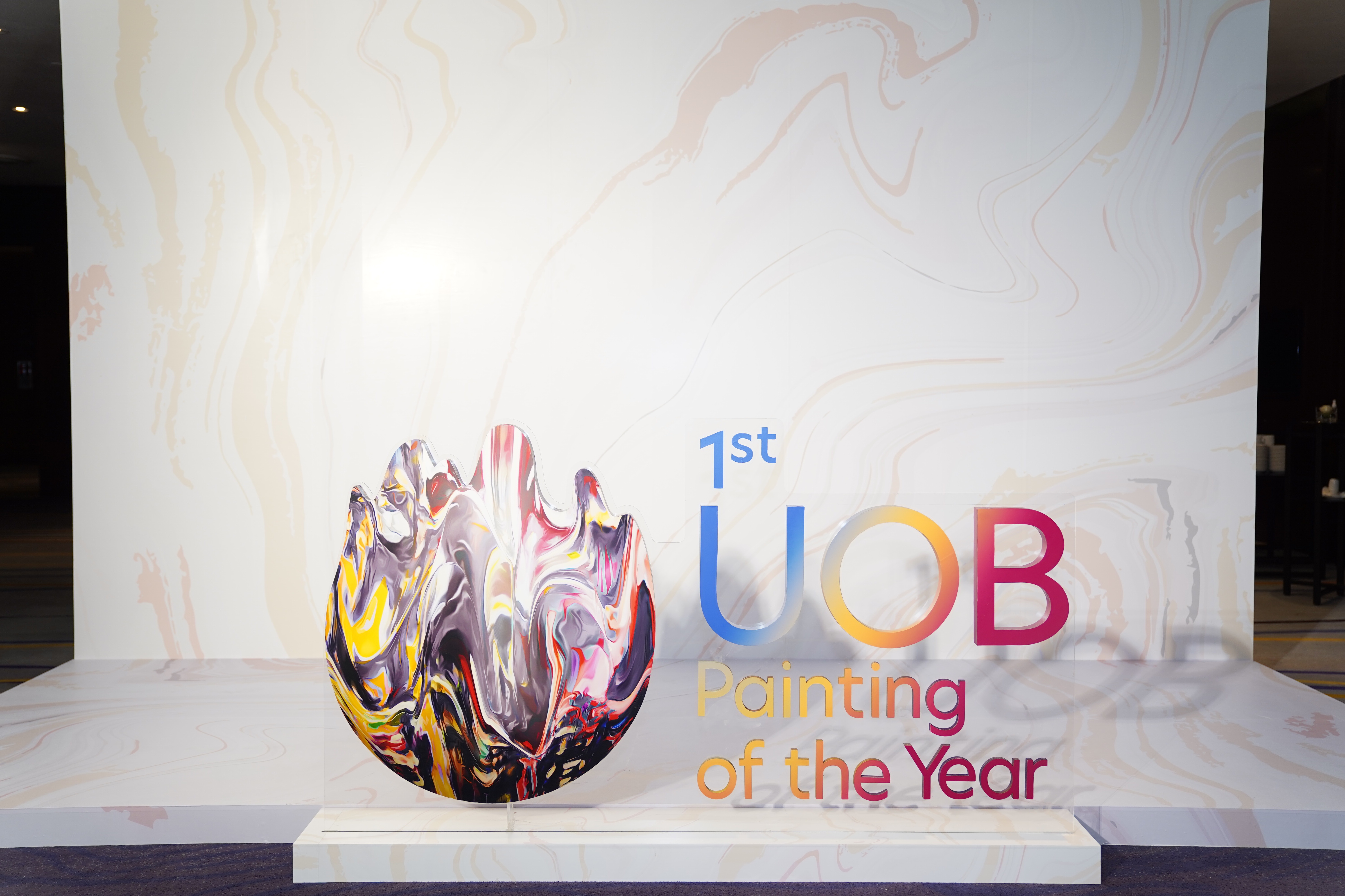 Khoi dong cuoc thi nghe thuat ‘UOB Painting of the Year’ tai Viet Nam hinh anh