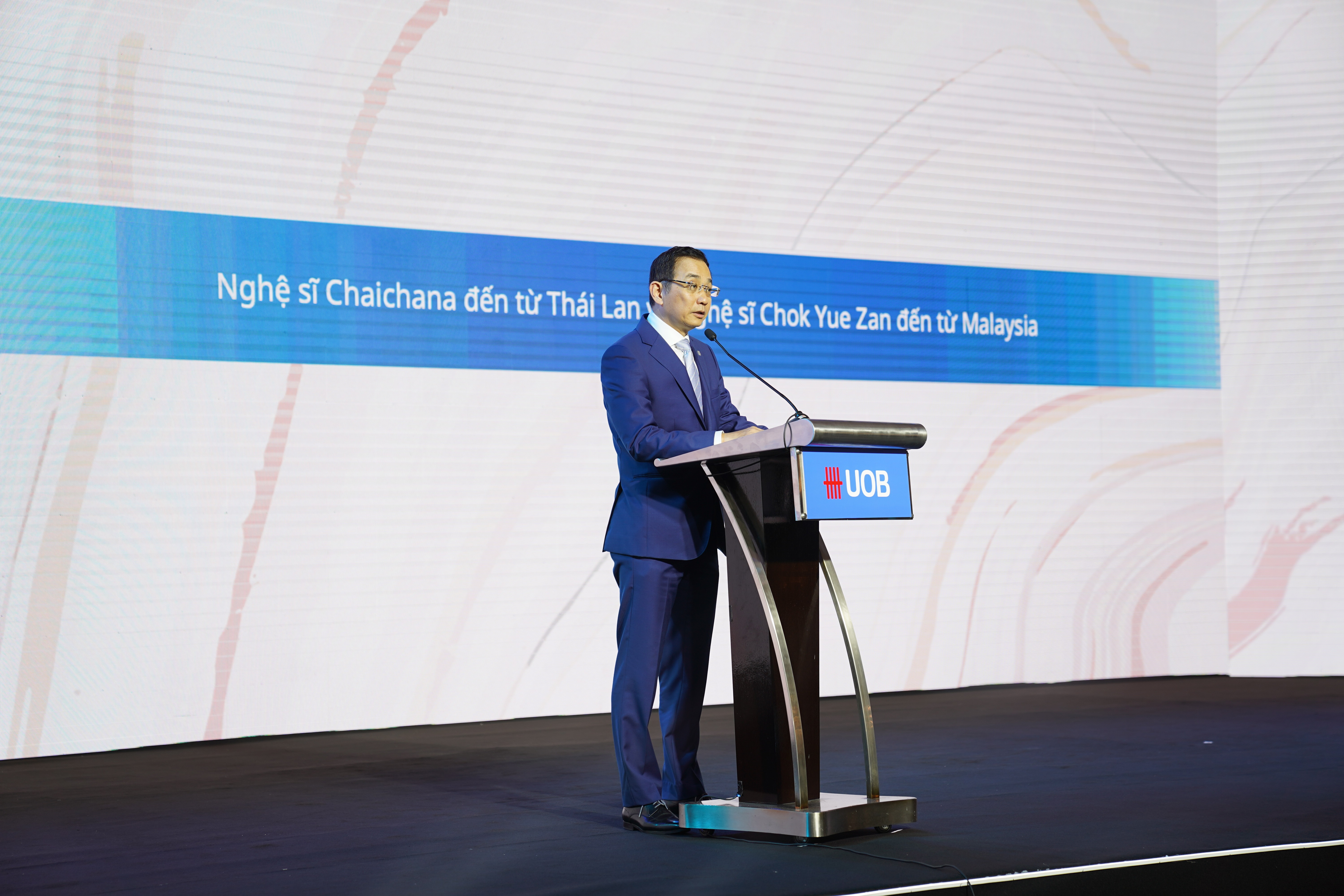 UOB,  nghe thuat anh 3