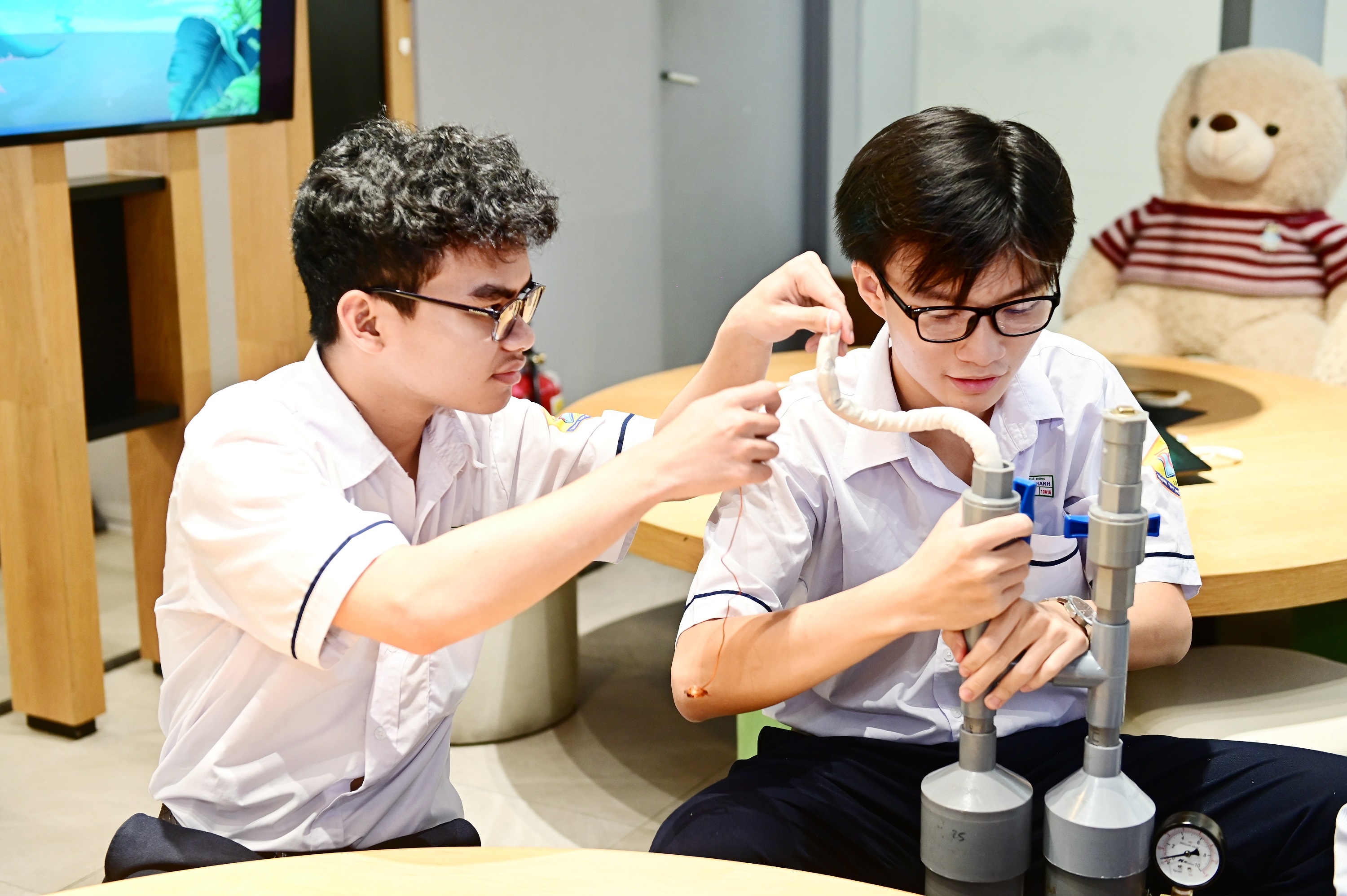 Samsung gop phan nang tam tai nang Viet voi Solve for Tomorrow 2023 hinh anh