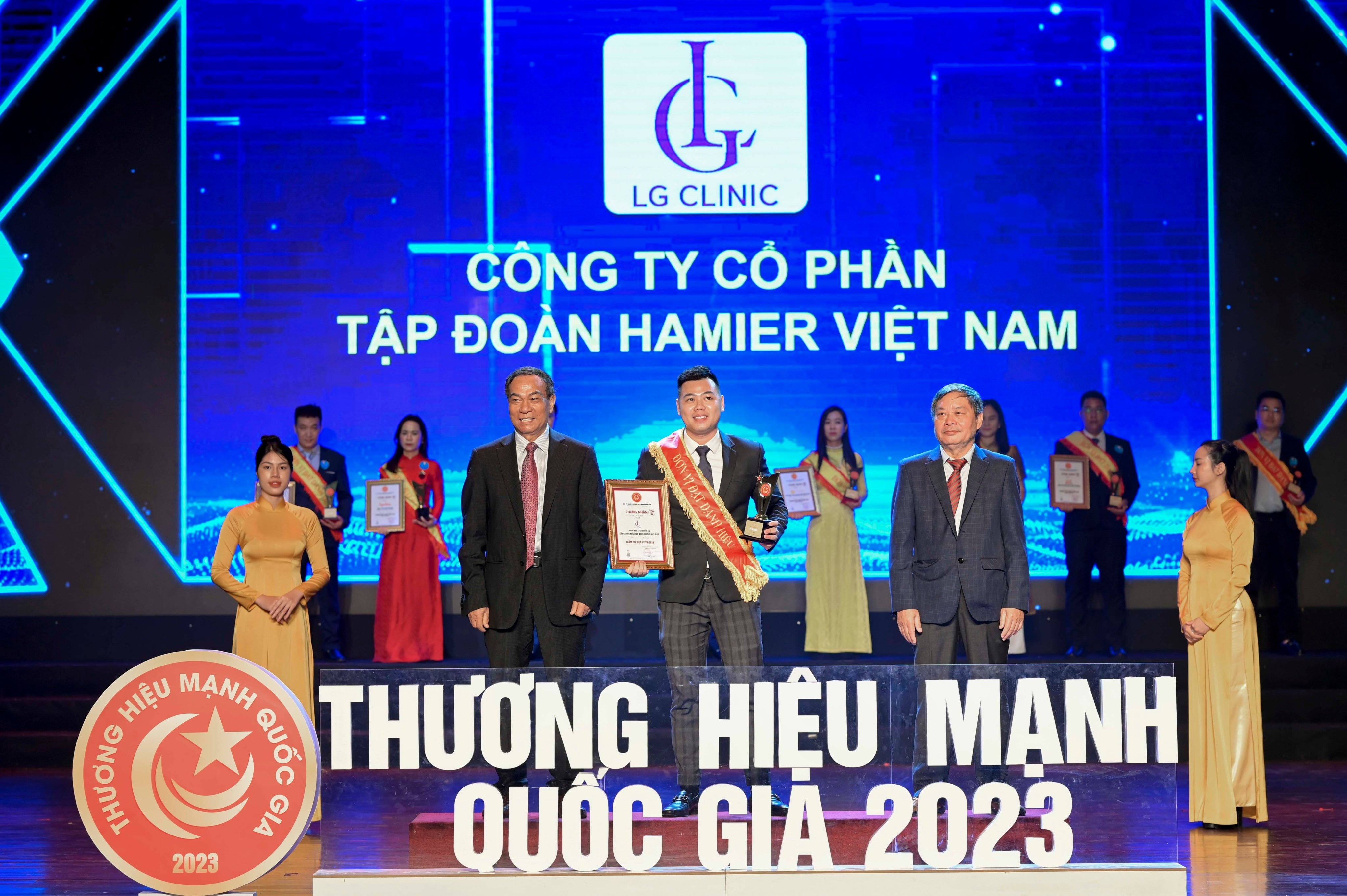 Little Garden Spa vao 'Top 10 thuong hieu tham my vien uy tin 2023' hinh anh