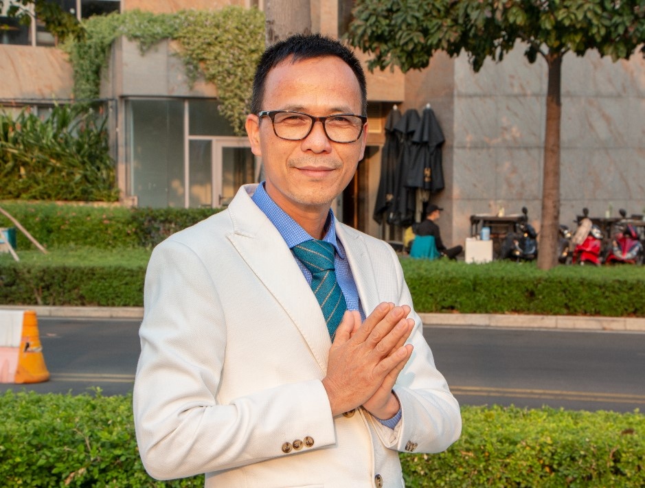 Doanh nhan Tan Nguyen: 'Thien nguyen nhu mot phan trong cuoc song' hinh anh