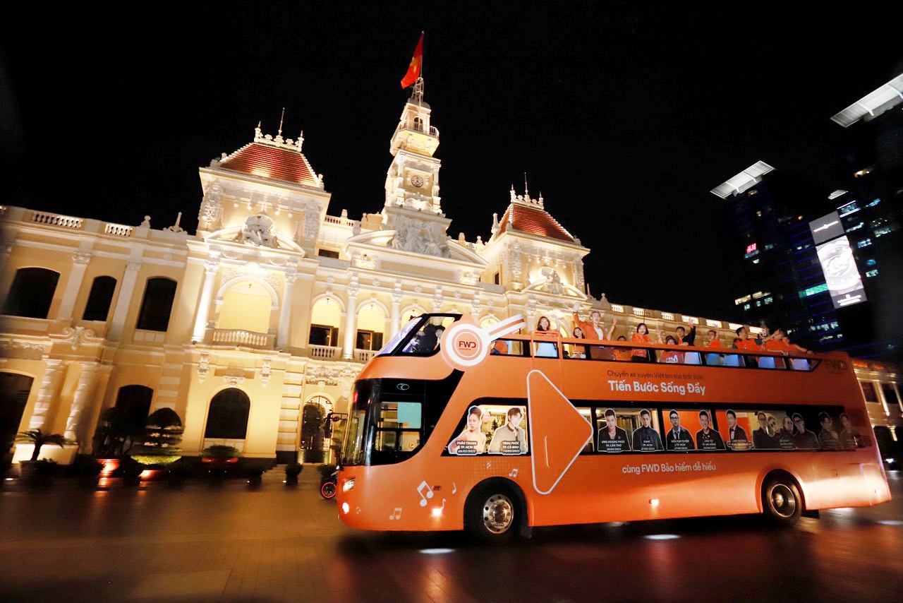 Chuyen xe xuyen Viet cua FWD lan toa tinh than ‘Tien buoc song day’ hinh anh