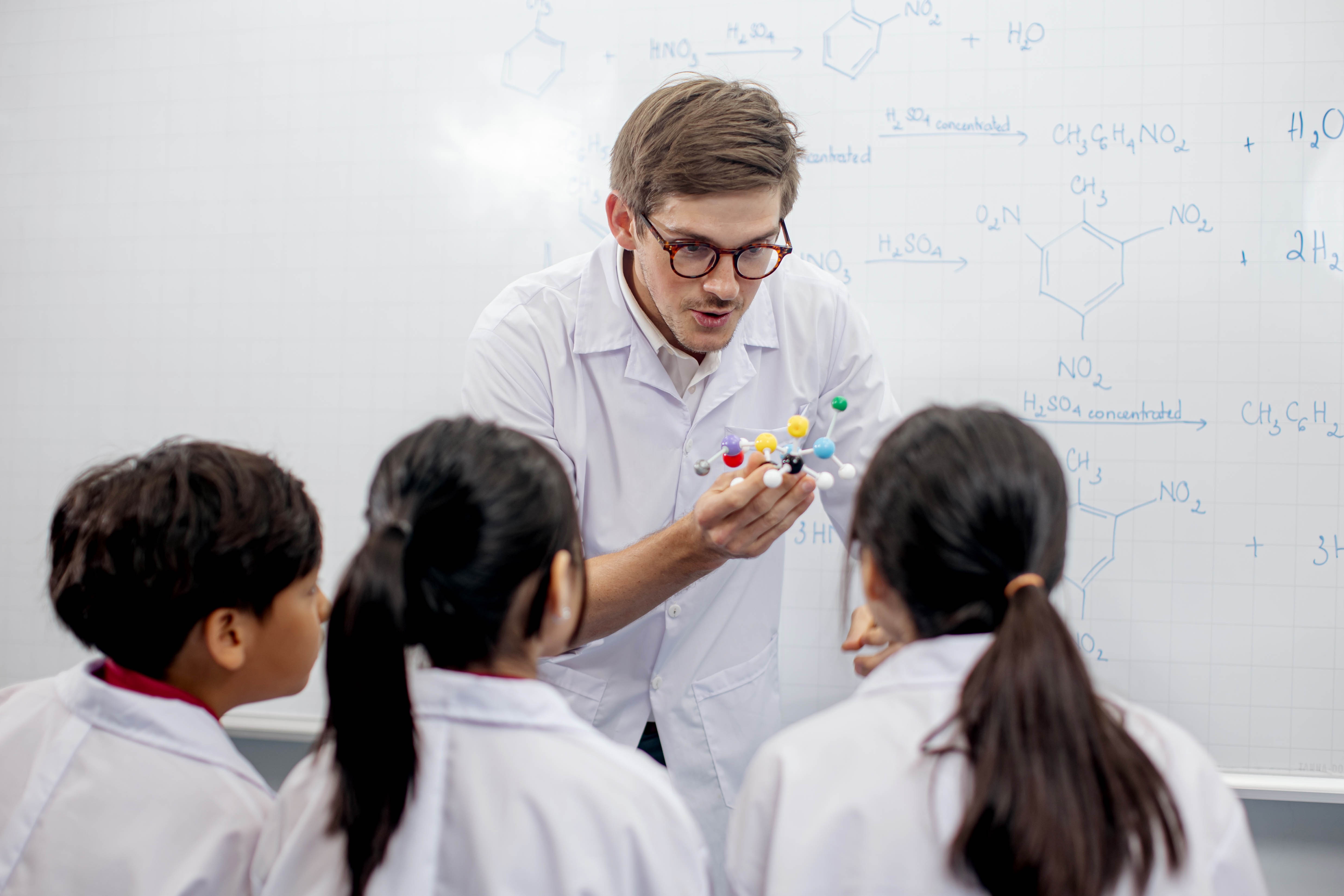 Quoc te Viet Uc anh 4