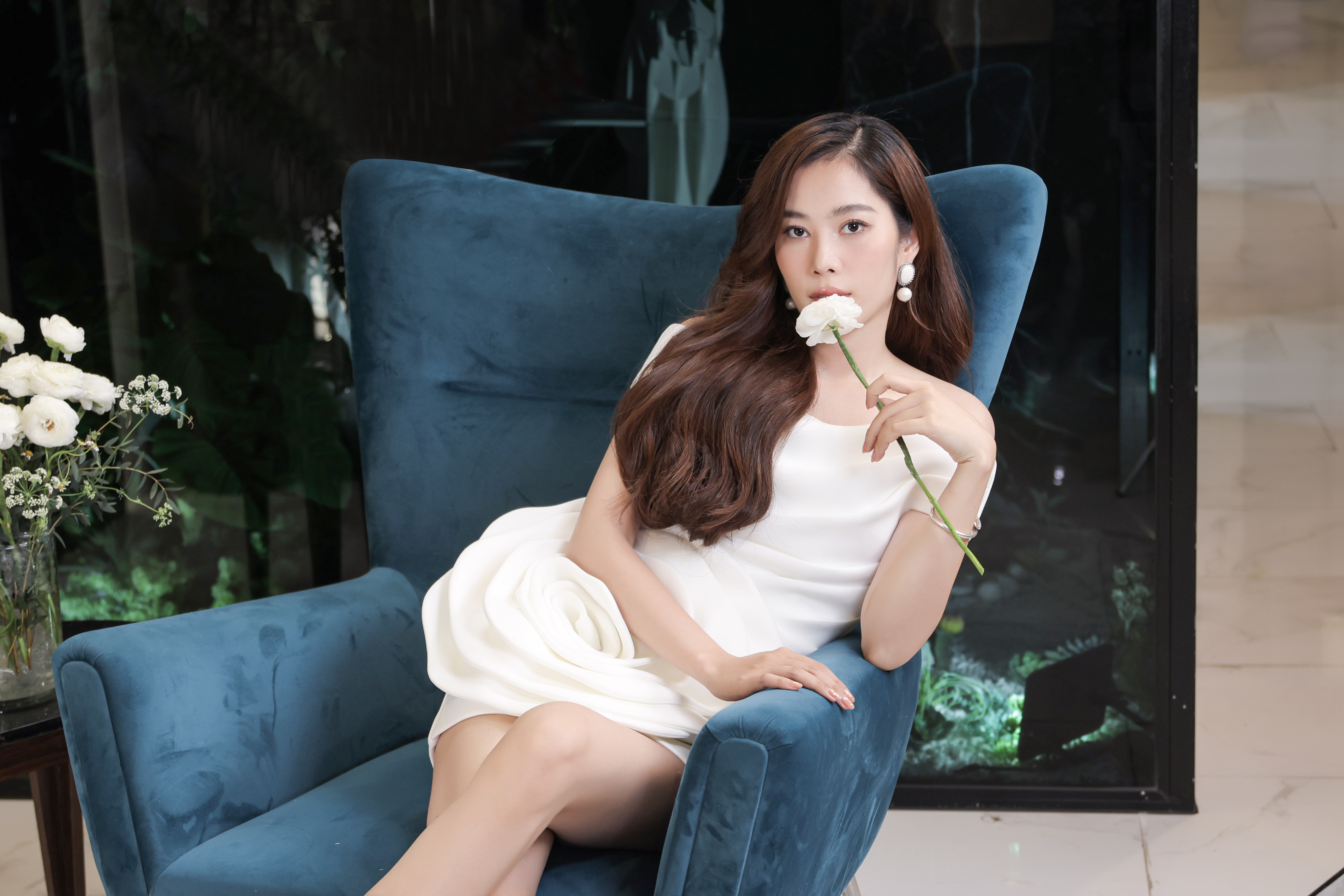 Nam Em cai thien lan da den sac voc nho Ruco International Clinic hinh anh