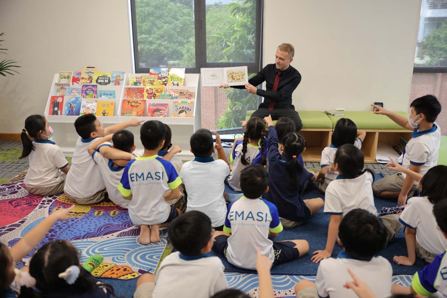 EMASI,  truong song ngu anh 3