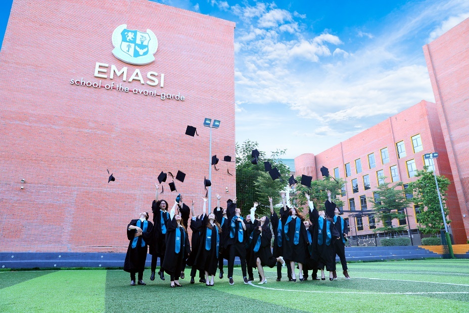 Hoc sinh EMASI chinh phuc ky nguyen AI hinh anh