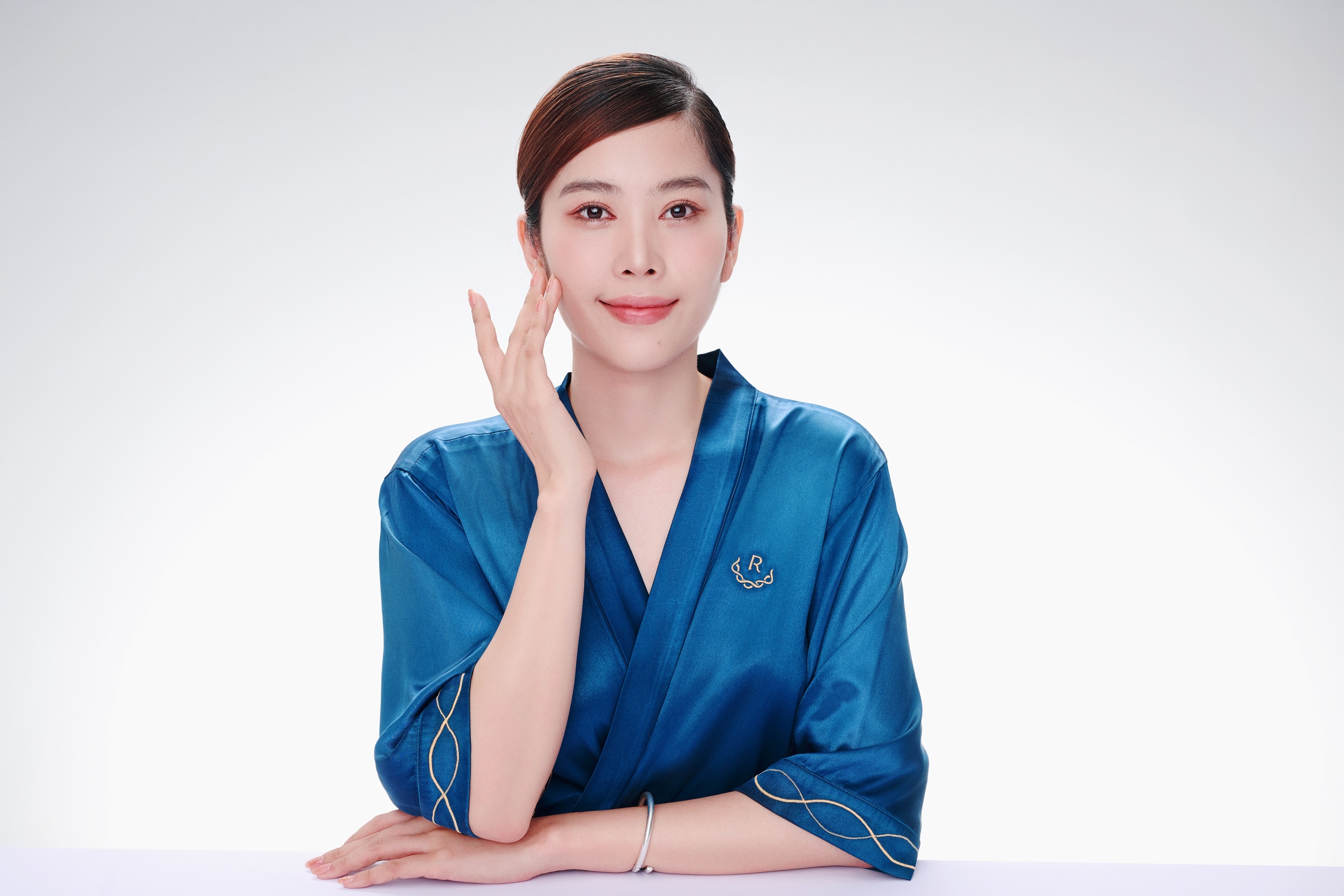 Nam Em,  Ruco International Clinic anh 3