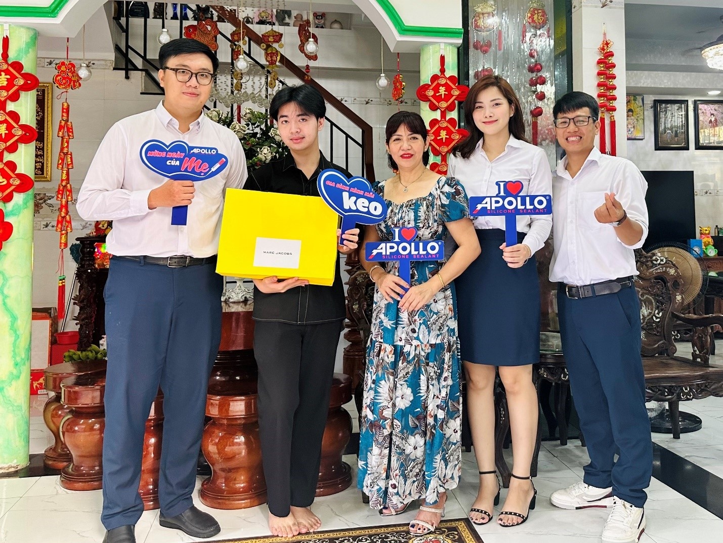 Apollo,  Ngay cua Me anh 1