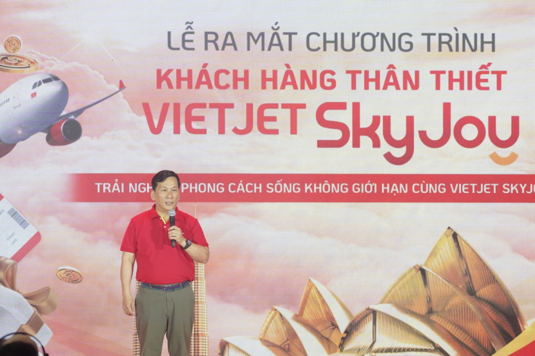 Co hoi tich diem doi qua khi bay cung Vietjet hinh anh
