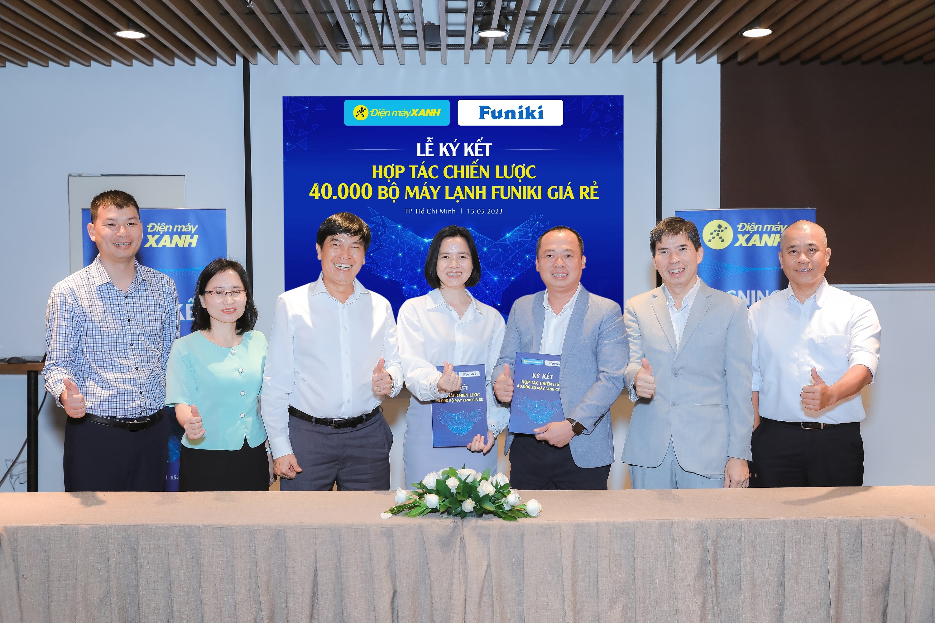 Dien may Xanh hop tac cung 20 hang ban may lanh gia re hinh anh