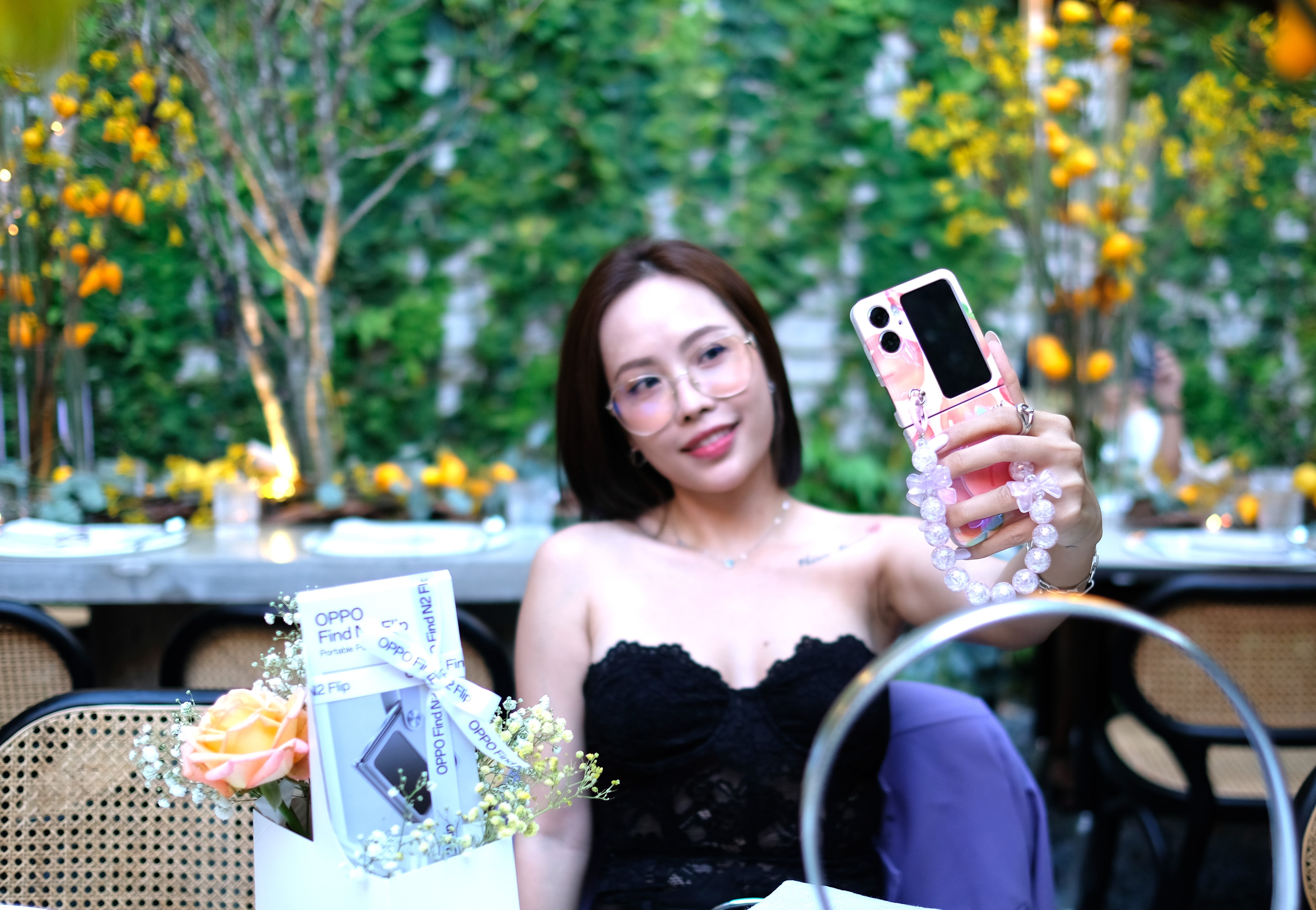 Oppo,  Find N2 Flip anh 7