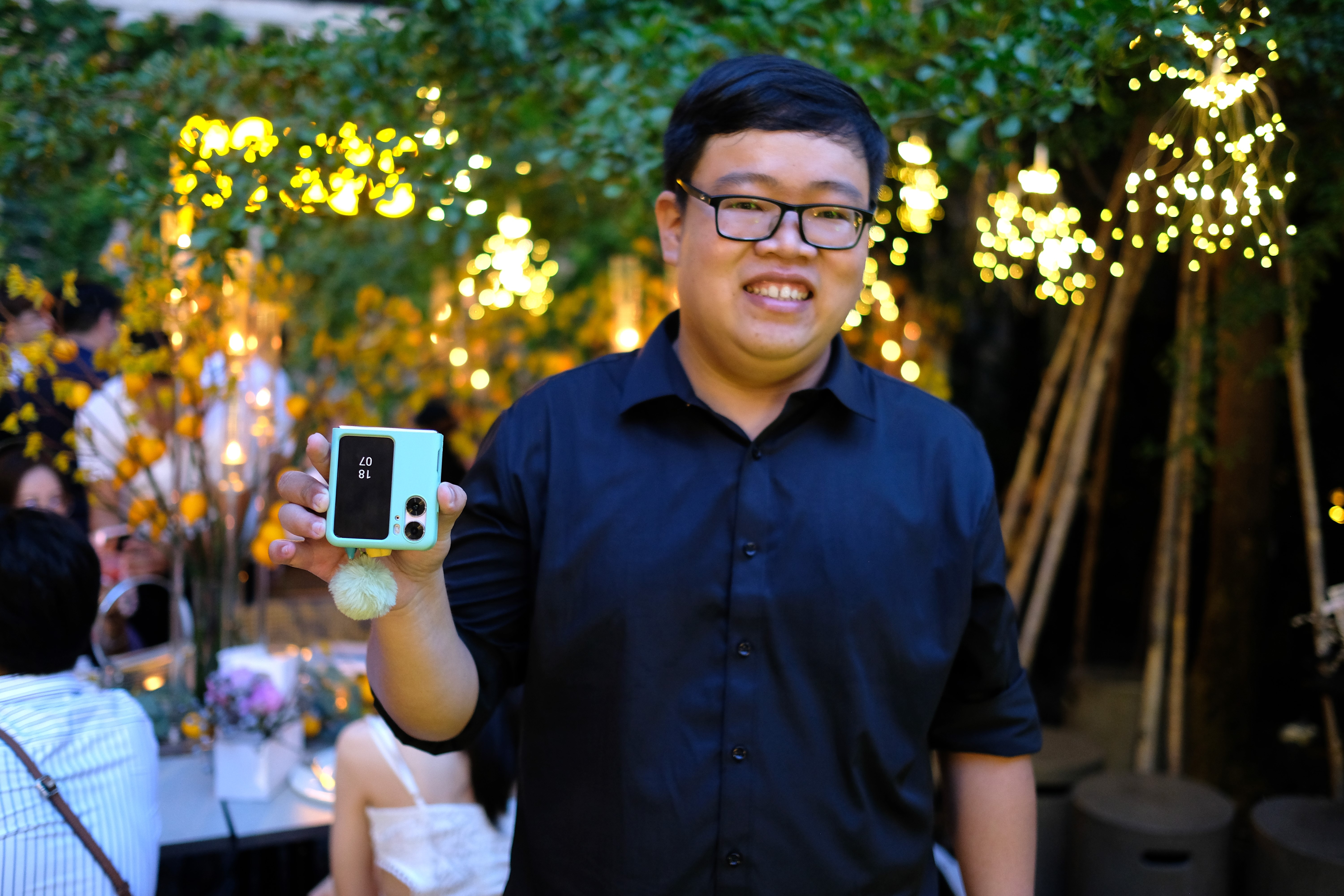 Oppo,  Find N2 Flip anh 11