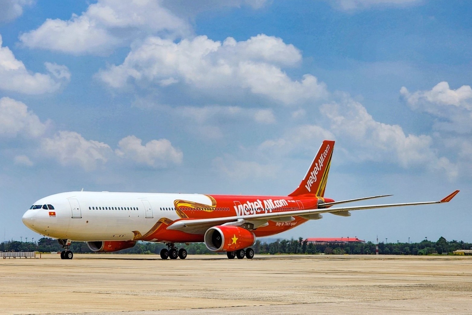 Vietjet don 4 tau bay moi truoc mua du lich he cao diem hinh anh