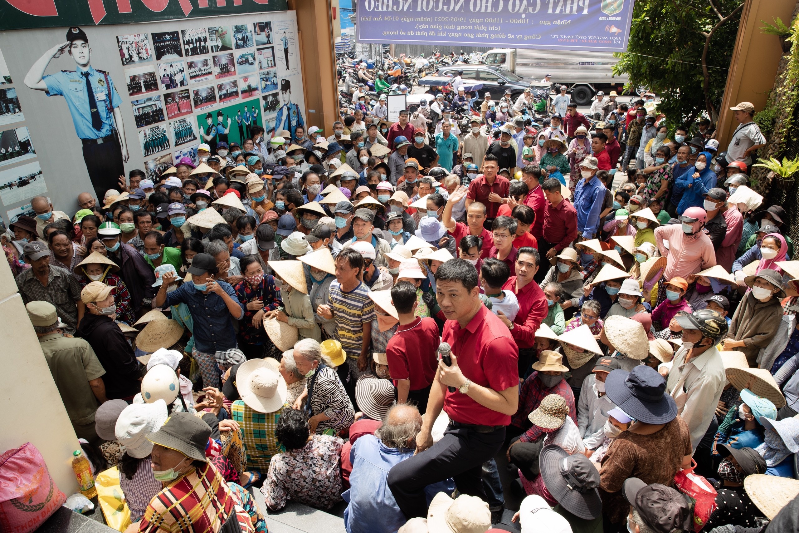 Hoa hau Bui Thi Ha anh 3