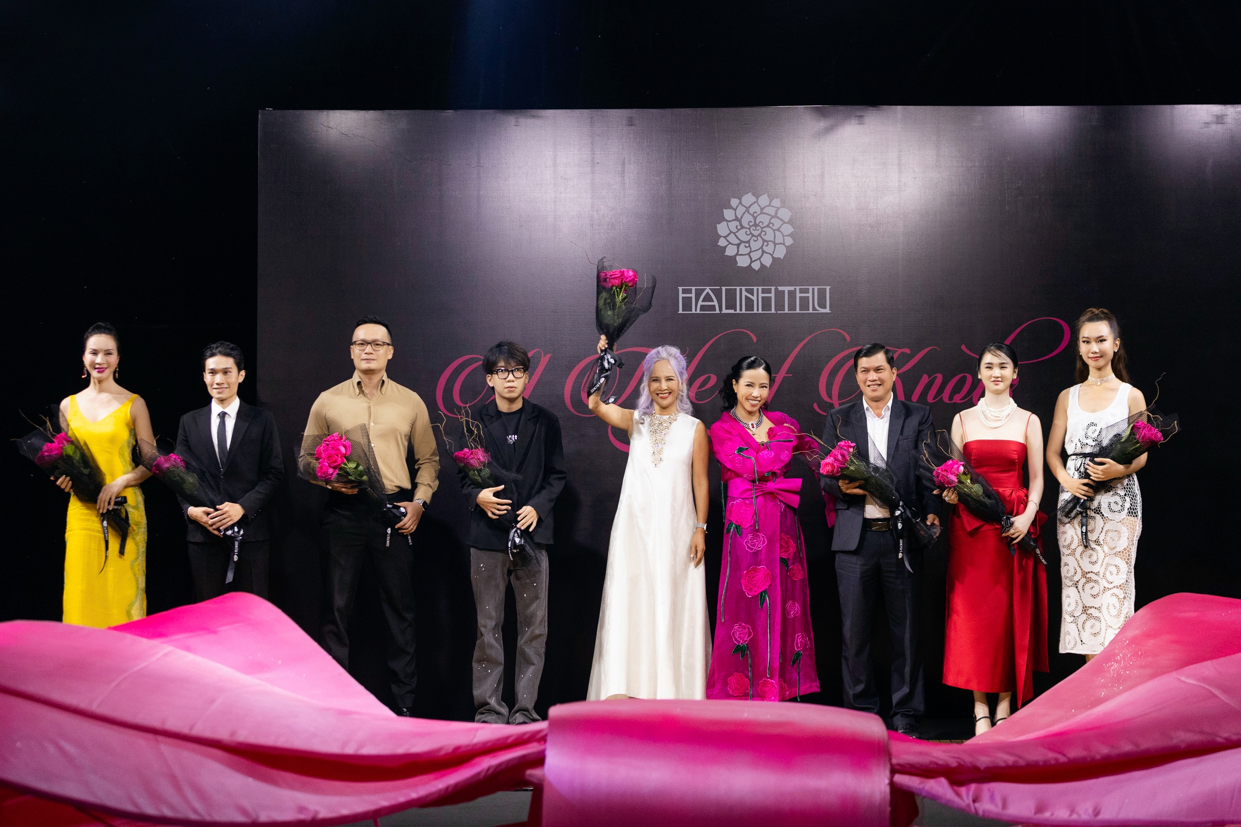 Venesa,  NTK Ha Linh Thu anh 4