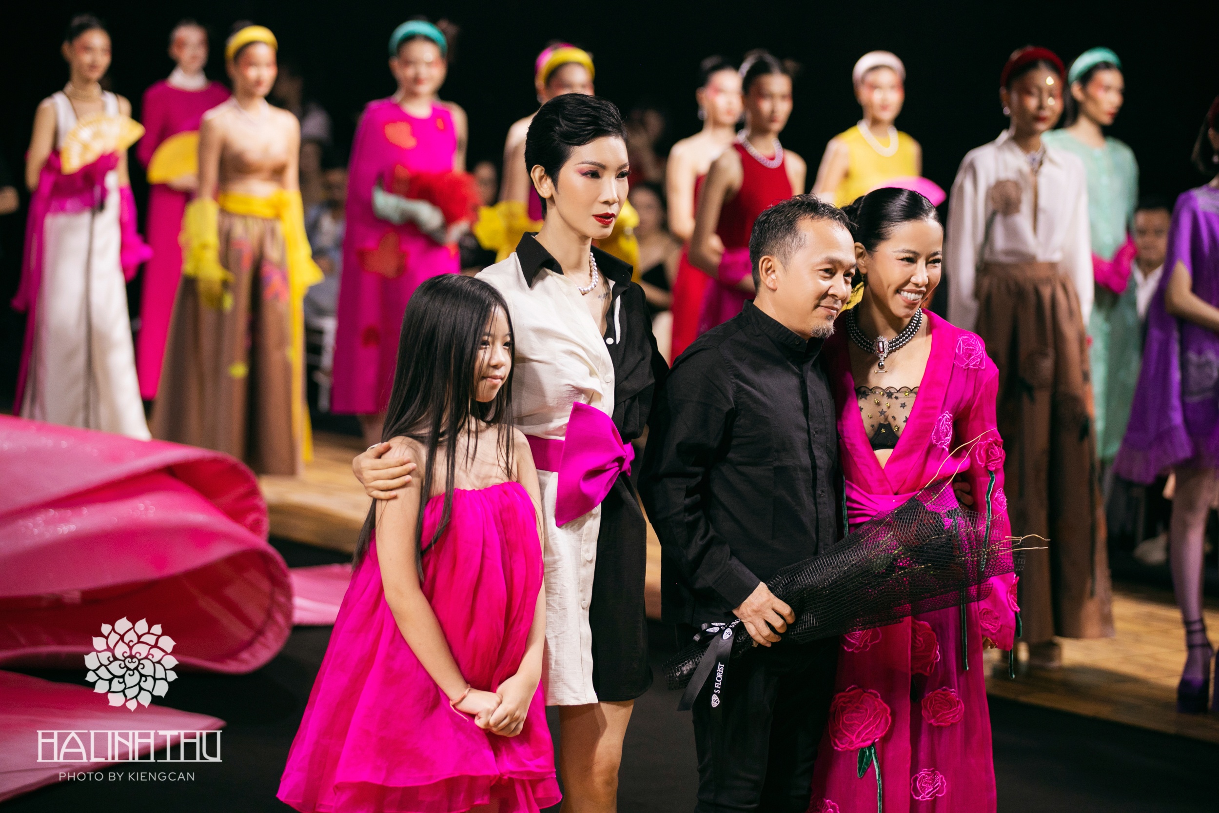 Venesa,  NTK Ha Linh Thu anh 3