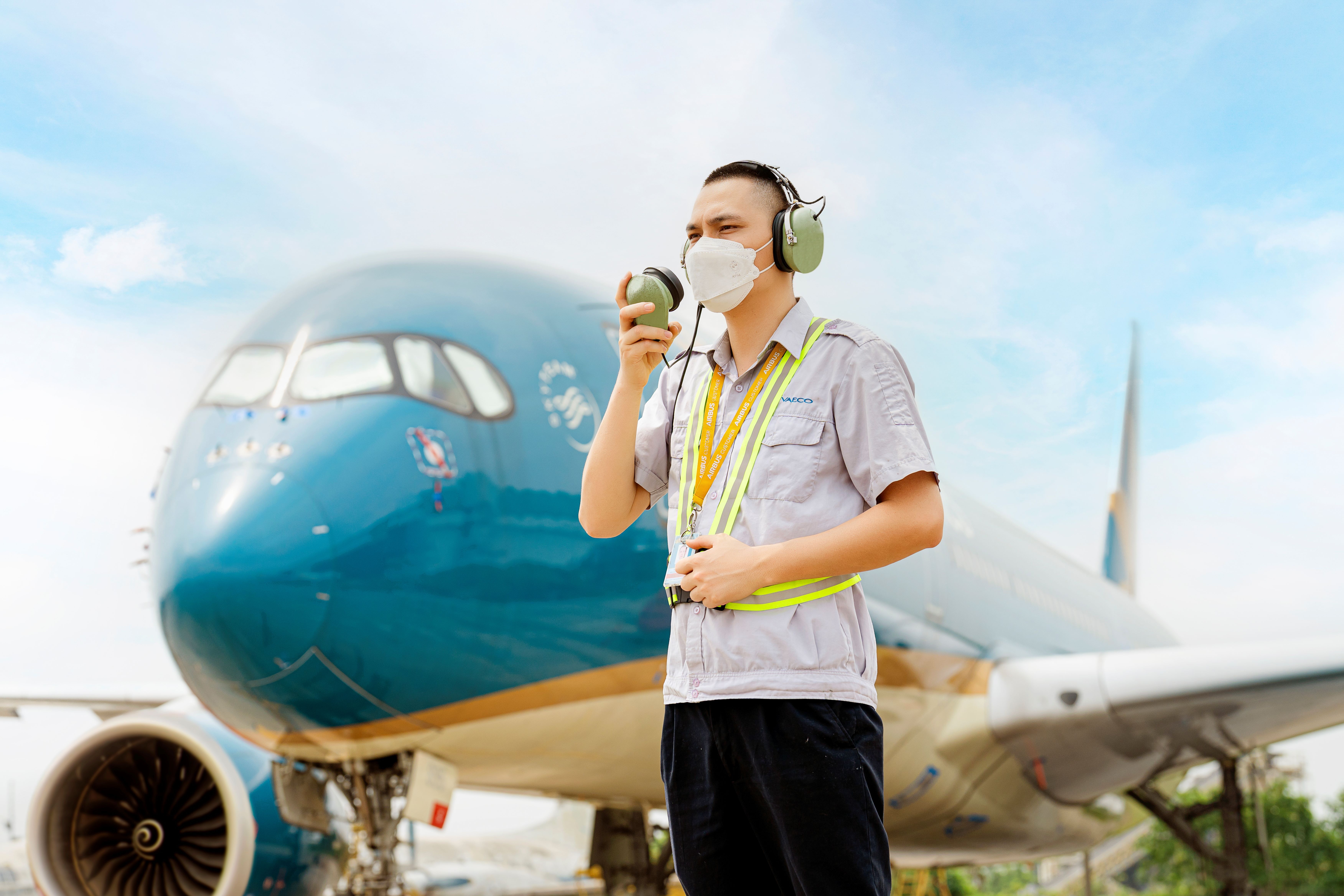 Vietnam Airlines anh 2