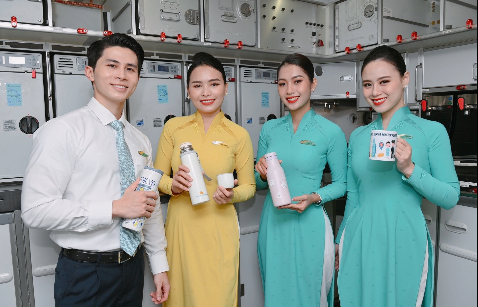 Cung Vietnam Airlines tham gia thu thach 'Chuyen bay ben vung' hinh anh