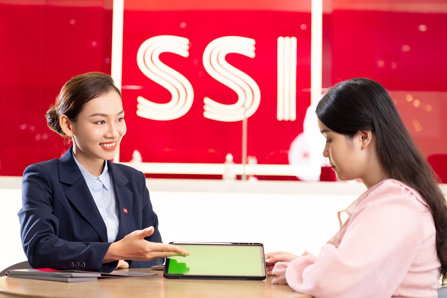 Uu dai lon danh rieng cho khach hang SSI hinh anh