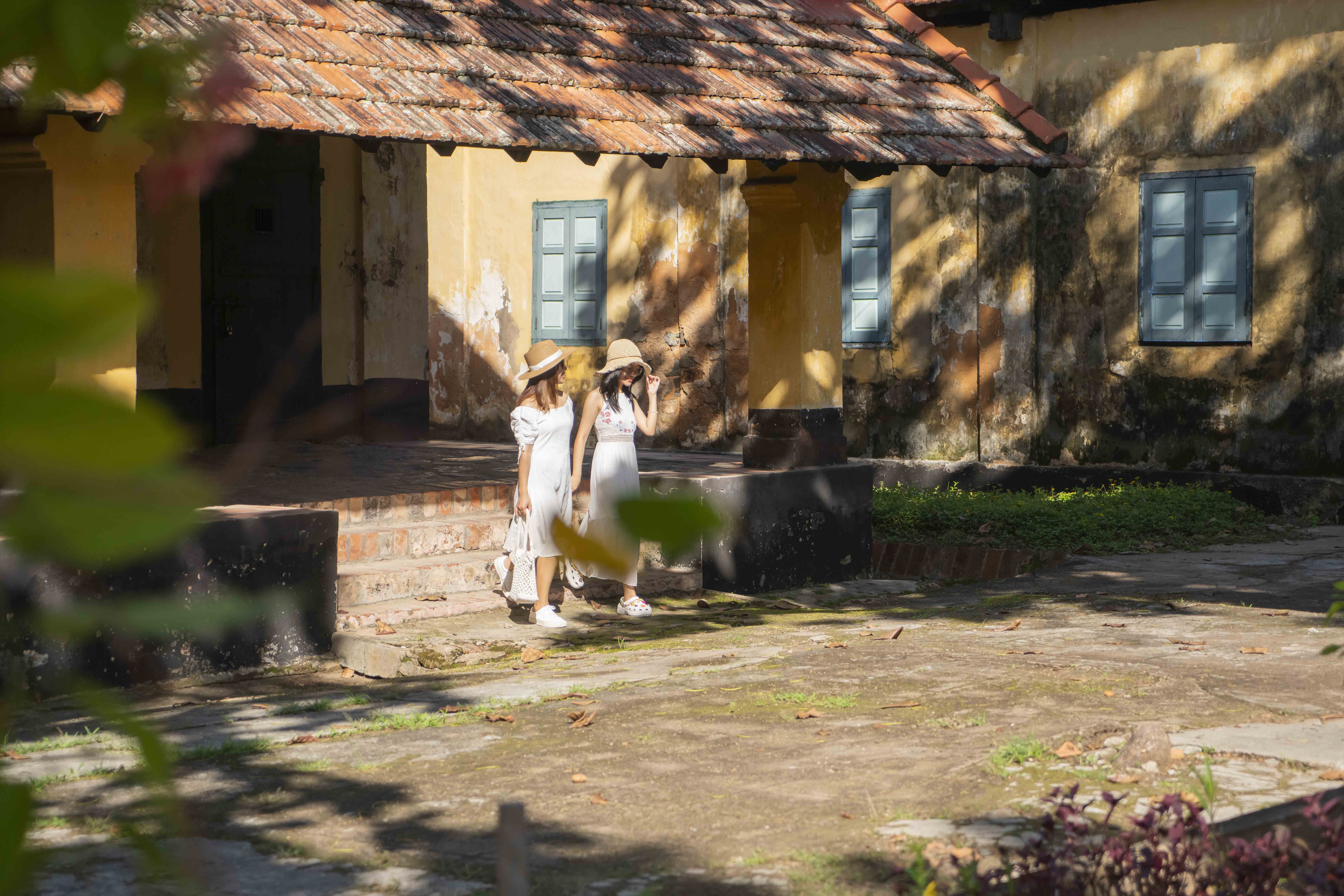 The Secret Con Dao anh 4