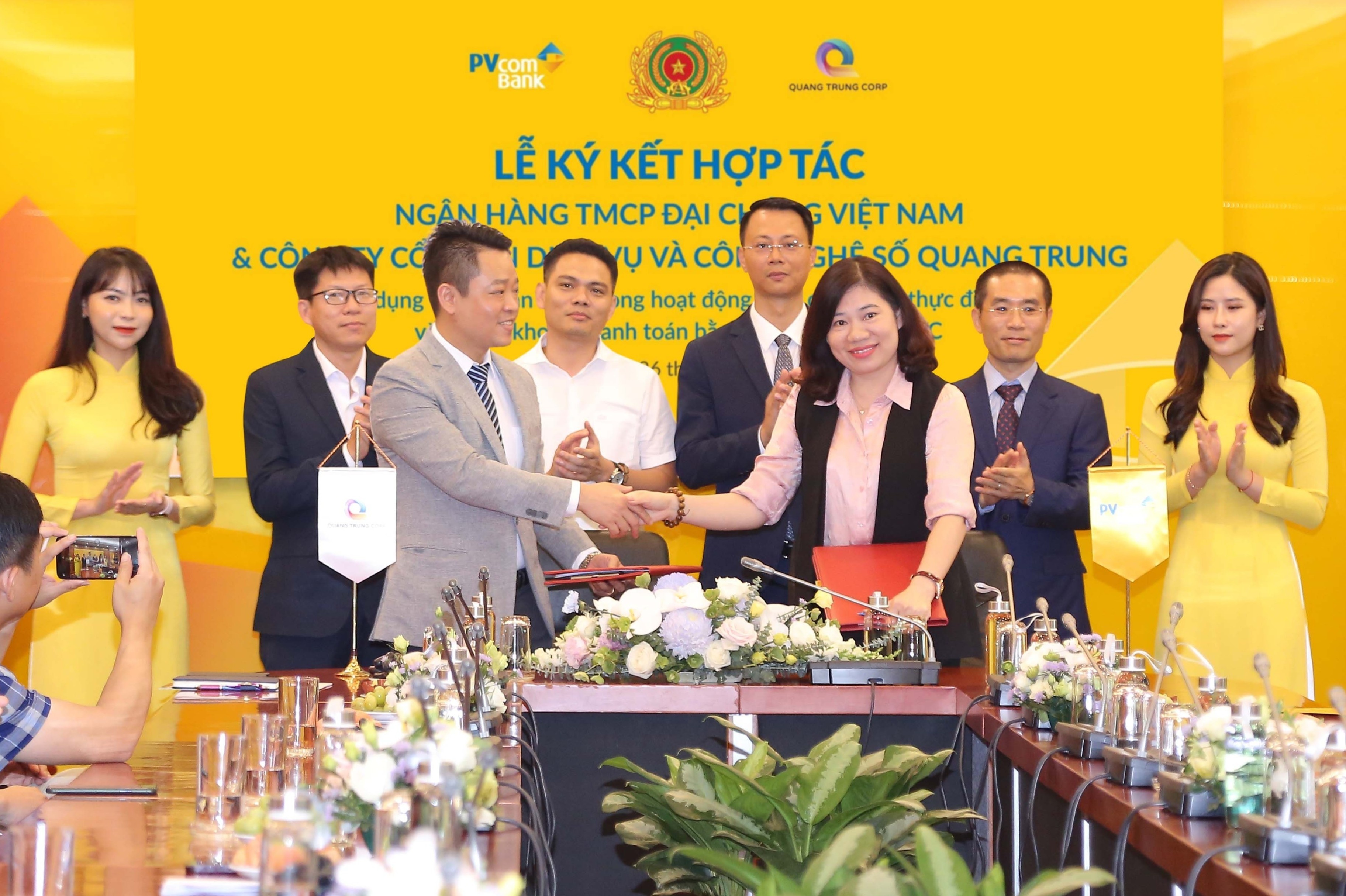PVcomBank tien phong ung dung co so du lieu quoc gia ve dan cu hinh anh