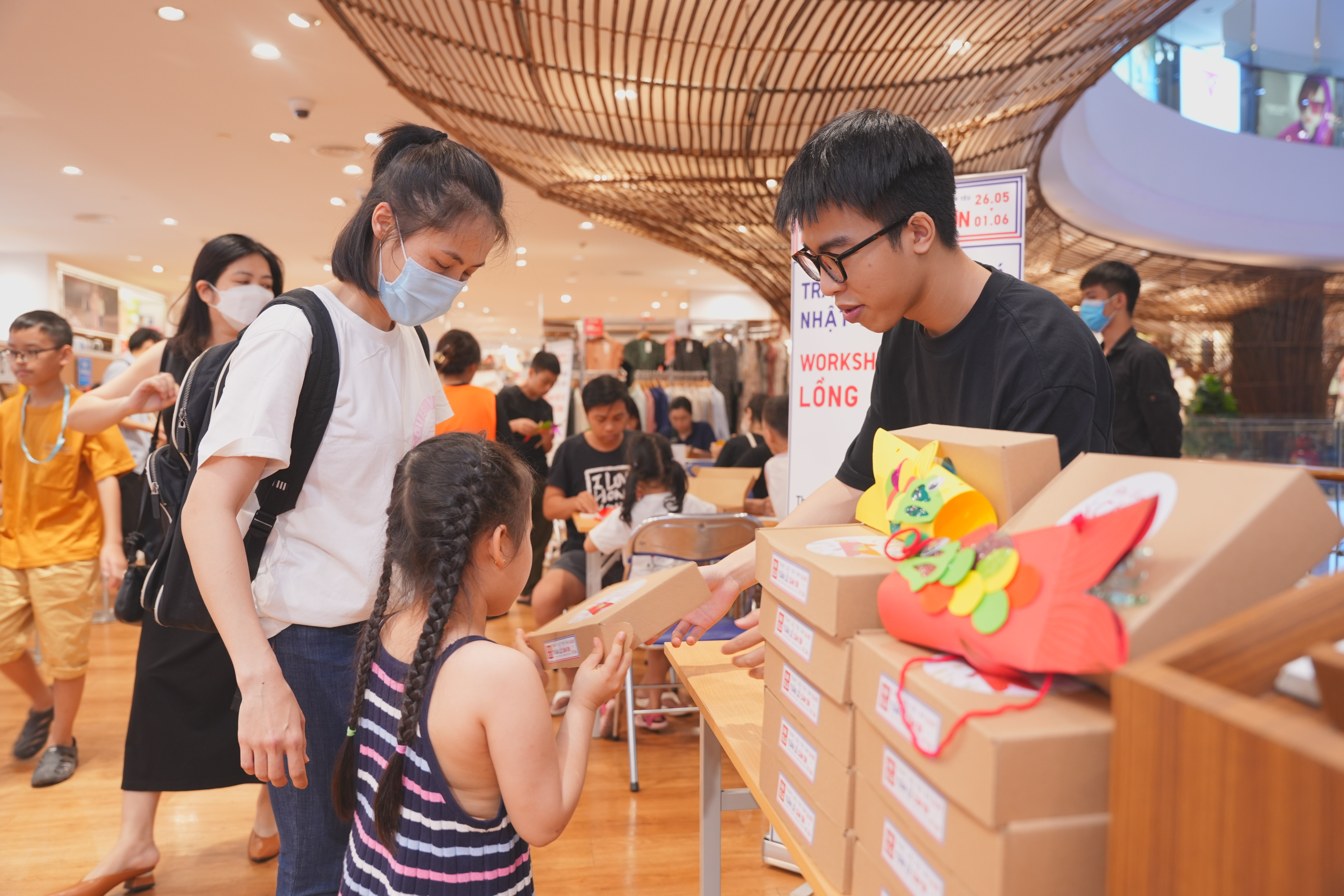 Uniqlo,  Nhat Ban anh 4