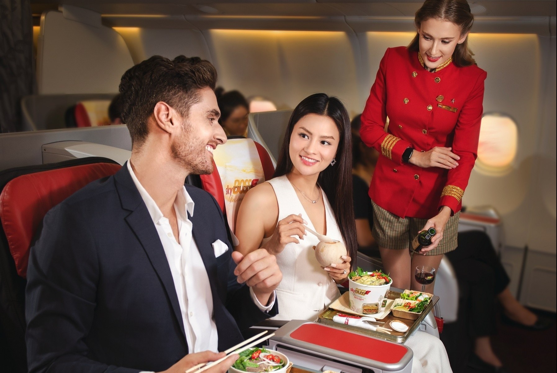 Vietjet dan dau dich vu bay hang khong chi phi thap toan cau 2023 hinh anh