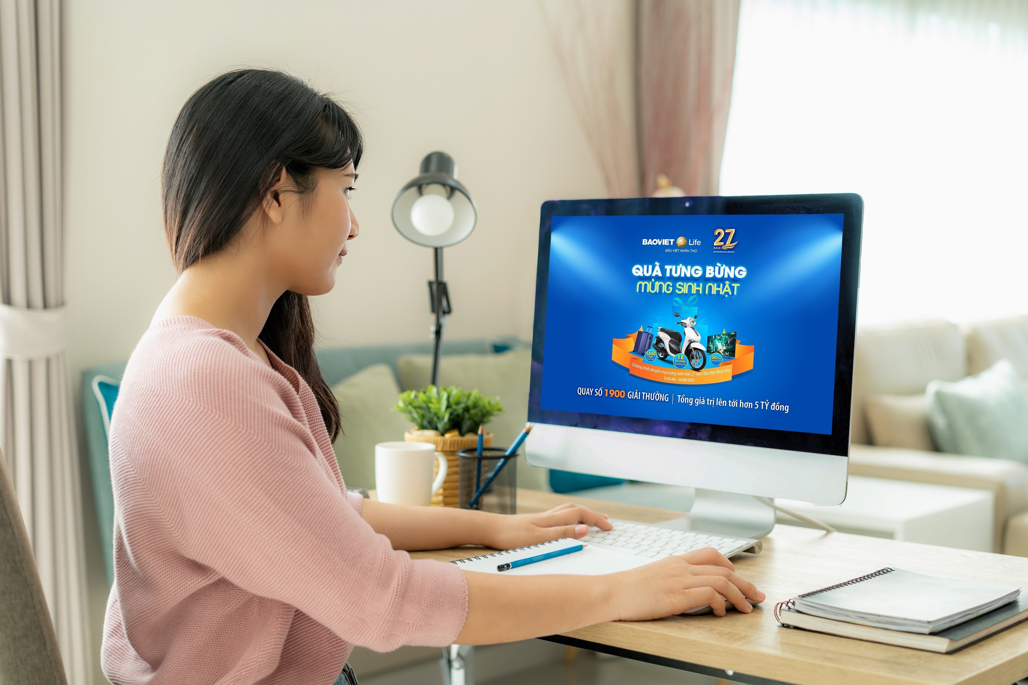 Bao Viet Nhan tho tung gan 1.900 giai thuong tri an khach hang hinh anh