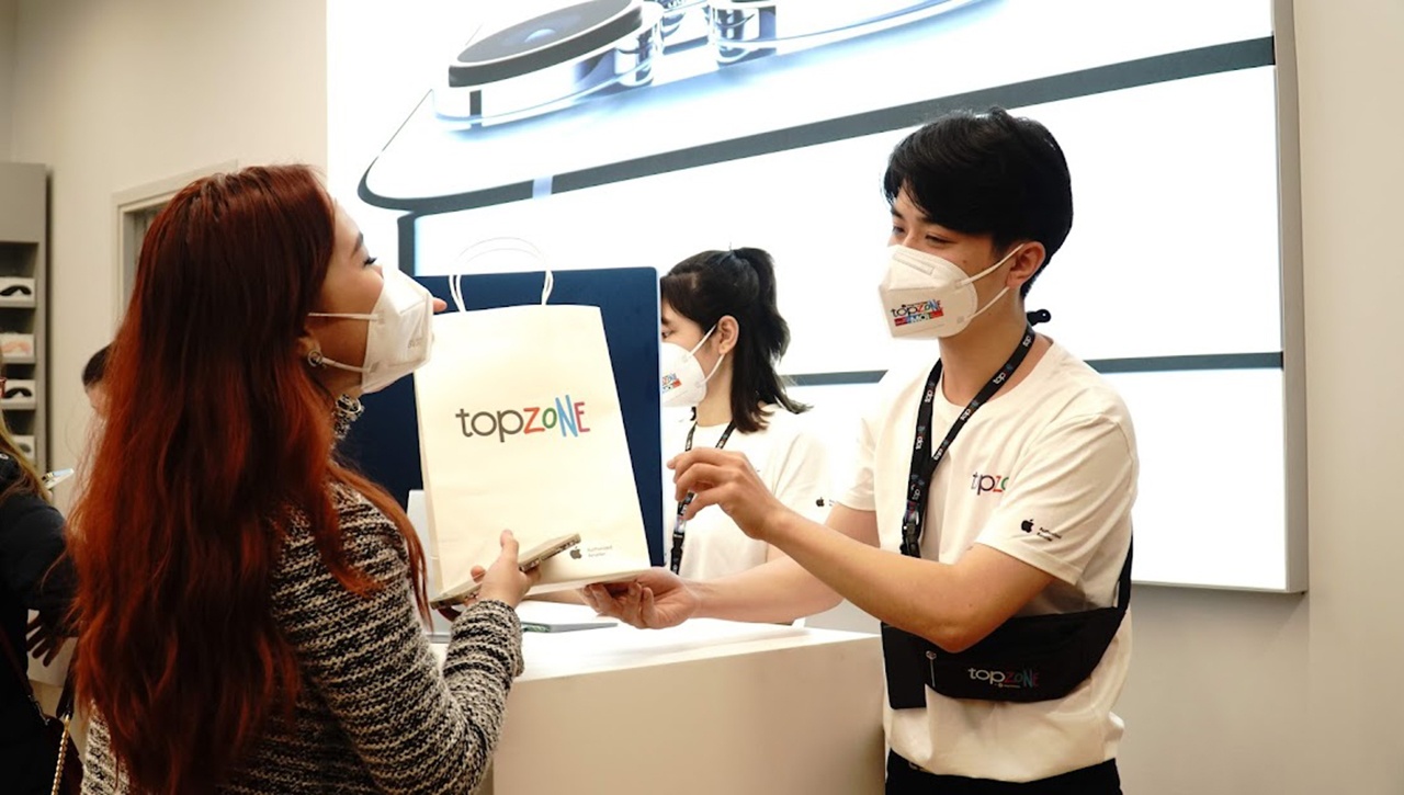 TopZone,  Apple anh 2