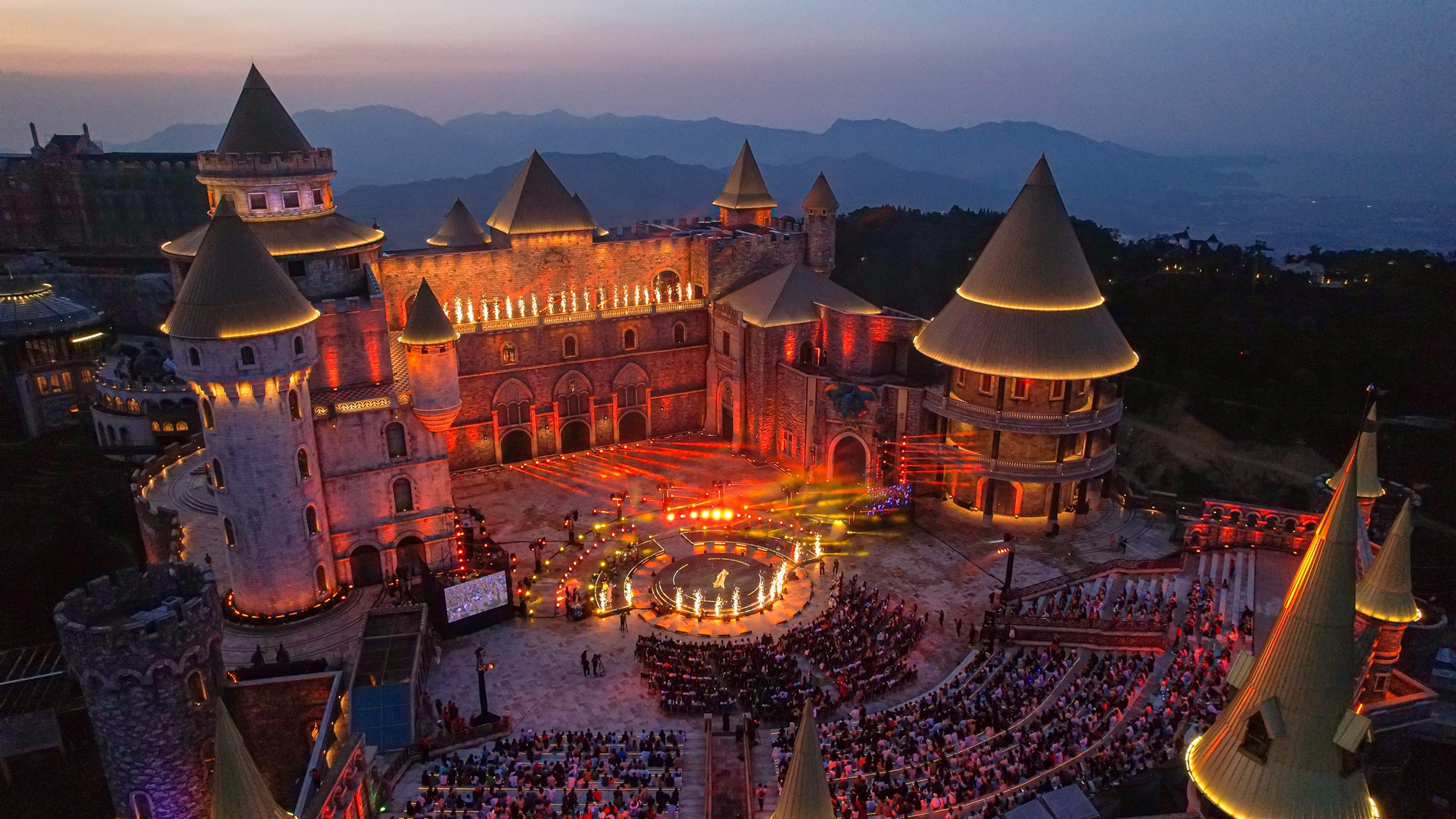 Ho Ngoc Ha,  Ba Na Hills anh 5