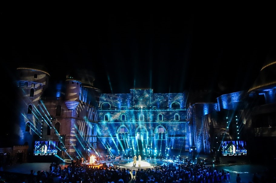 Ho Ngoc Ha,  Ba Na Hills anh 8