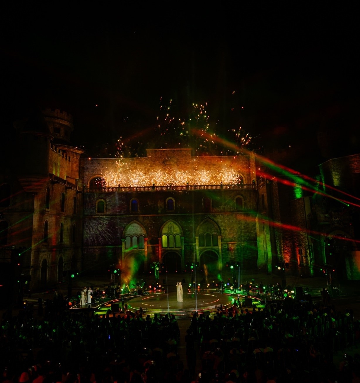 Ho Ngoc Ha,  Ba Na Hills anh 7