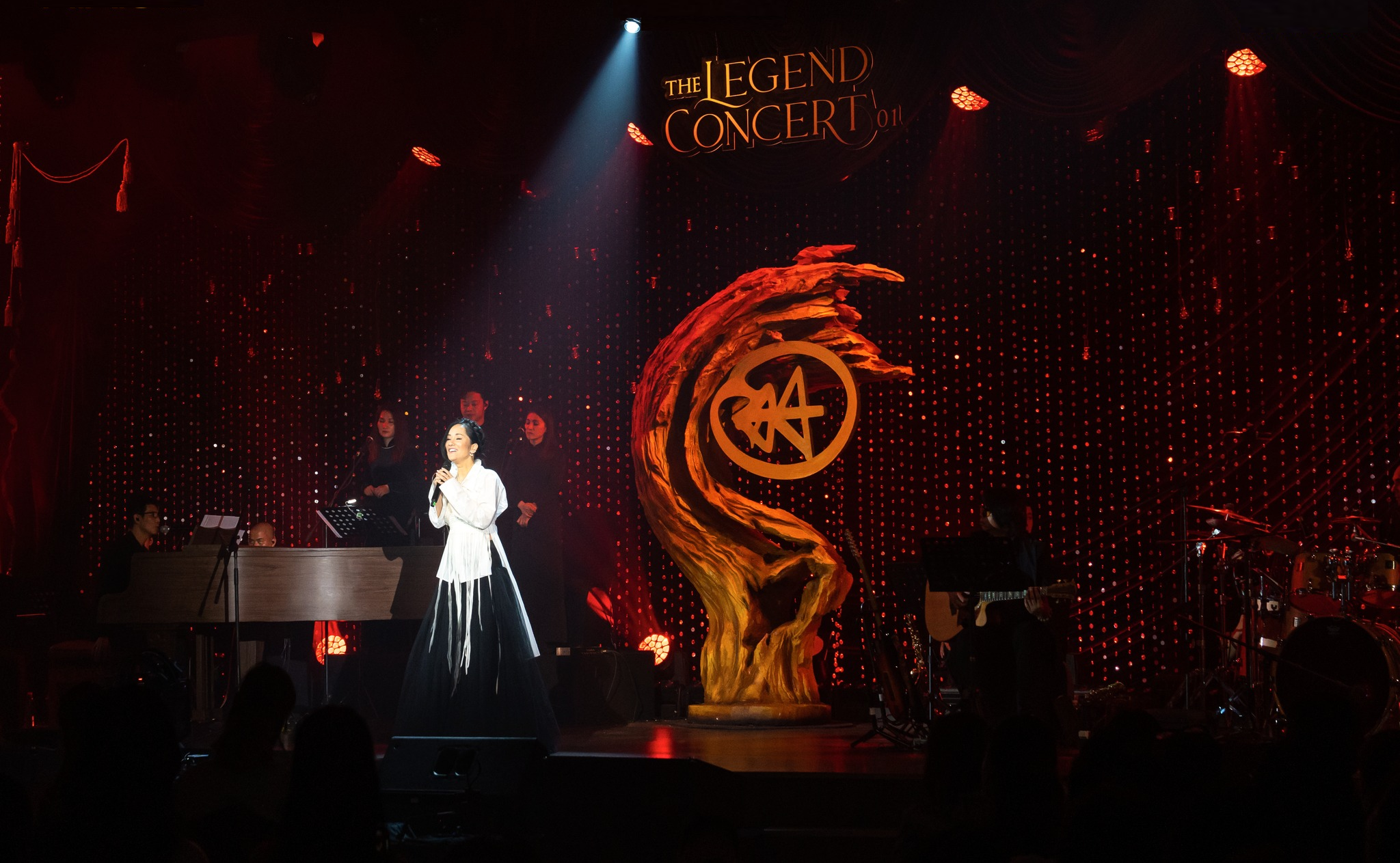 The Legend Concert so 2 chieu dai tinh ca cua nhac si Thanh Tung hinh anh
