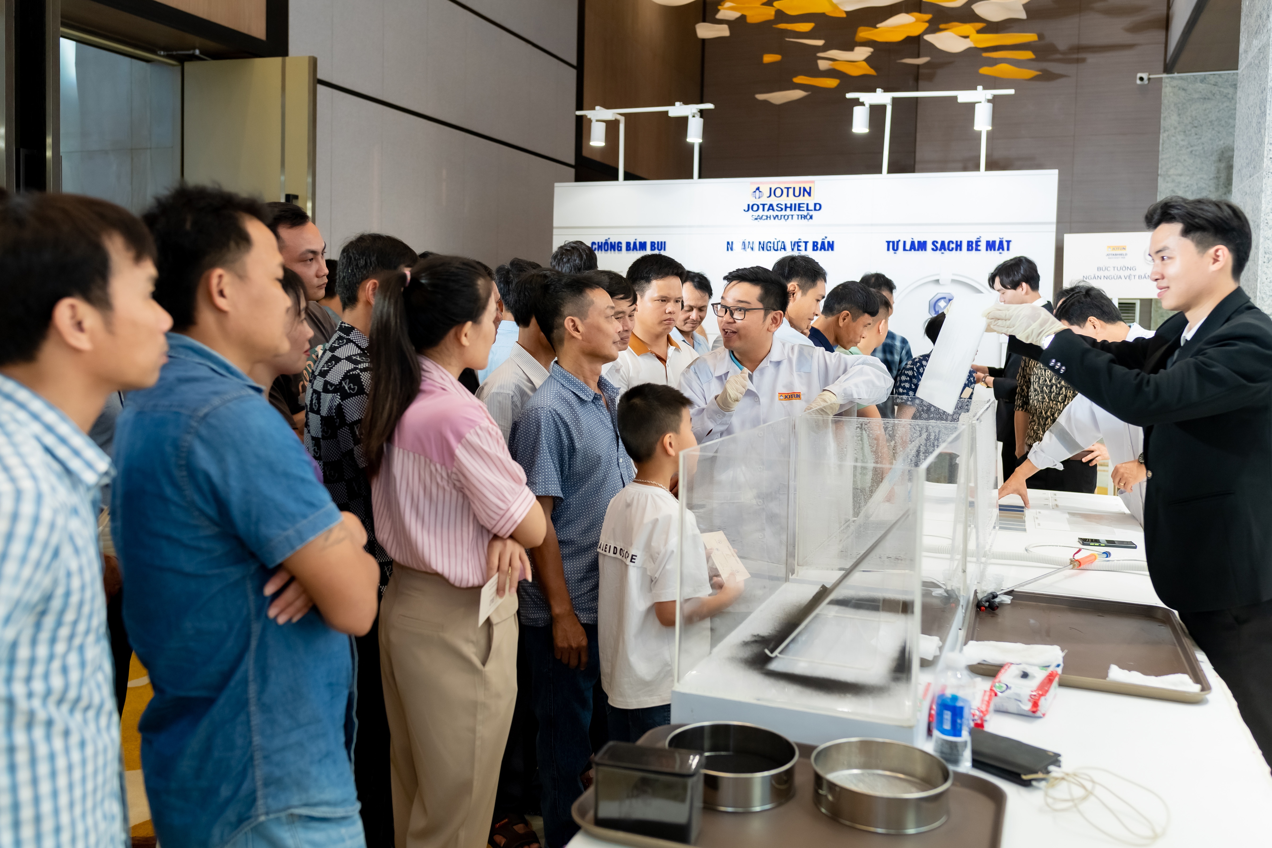 Son Jotashield Sach vuot troi dong hanh to am Viet hinh anh